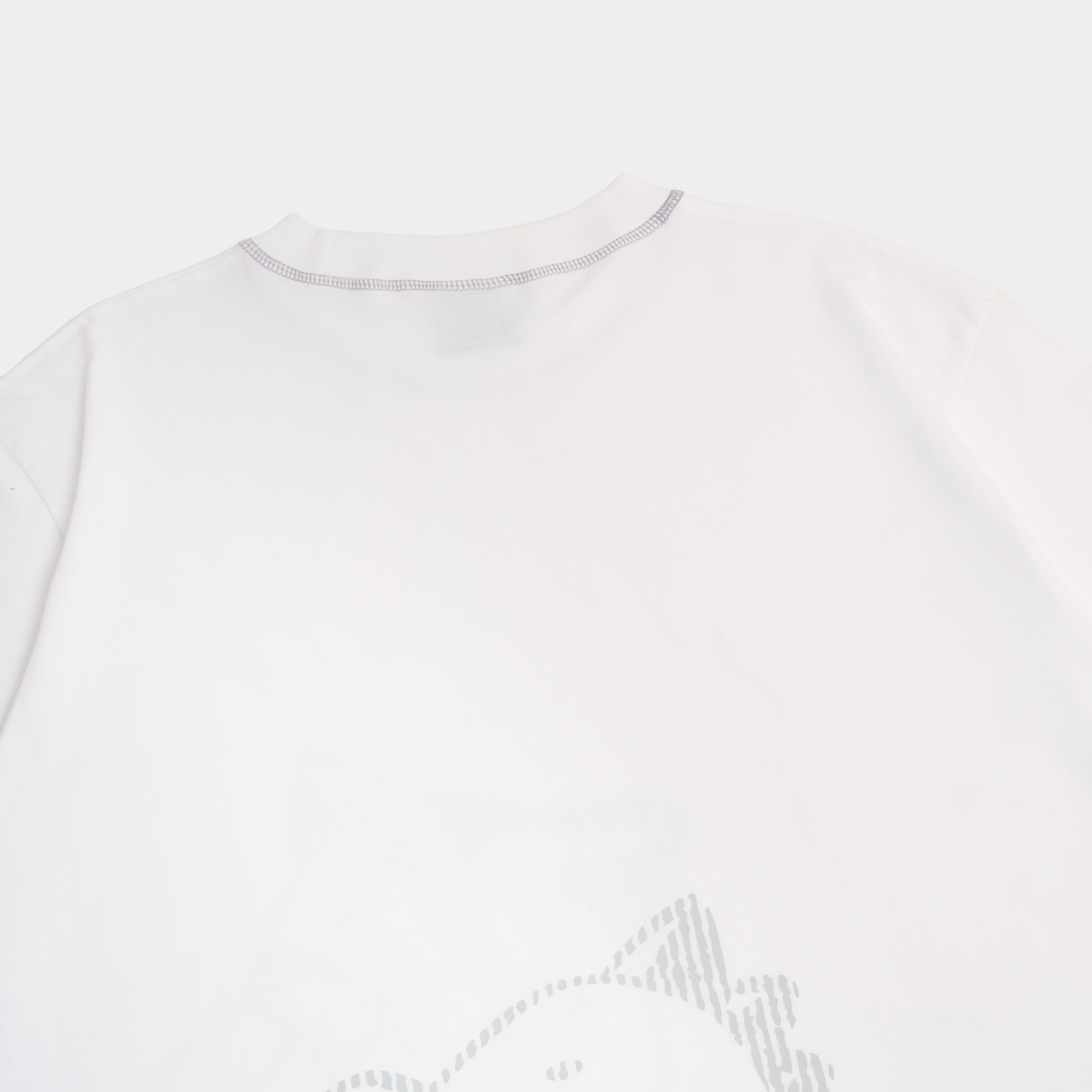 CRSL Loopie Tees White | T-shirt White Cotton | Kaos Boxy Fit Reguler | Kaos Casual Pria Wanita Oversize