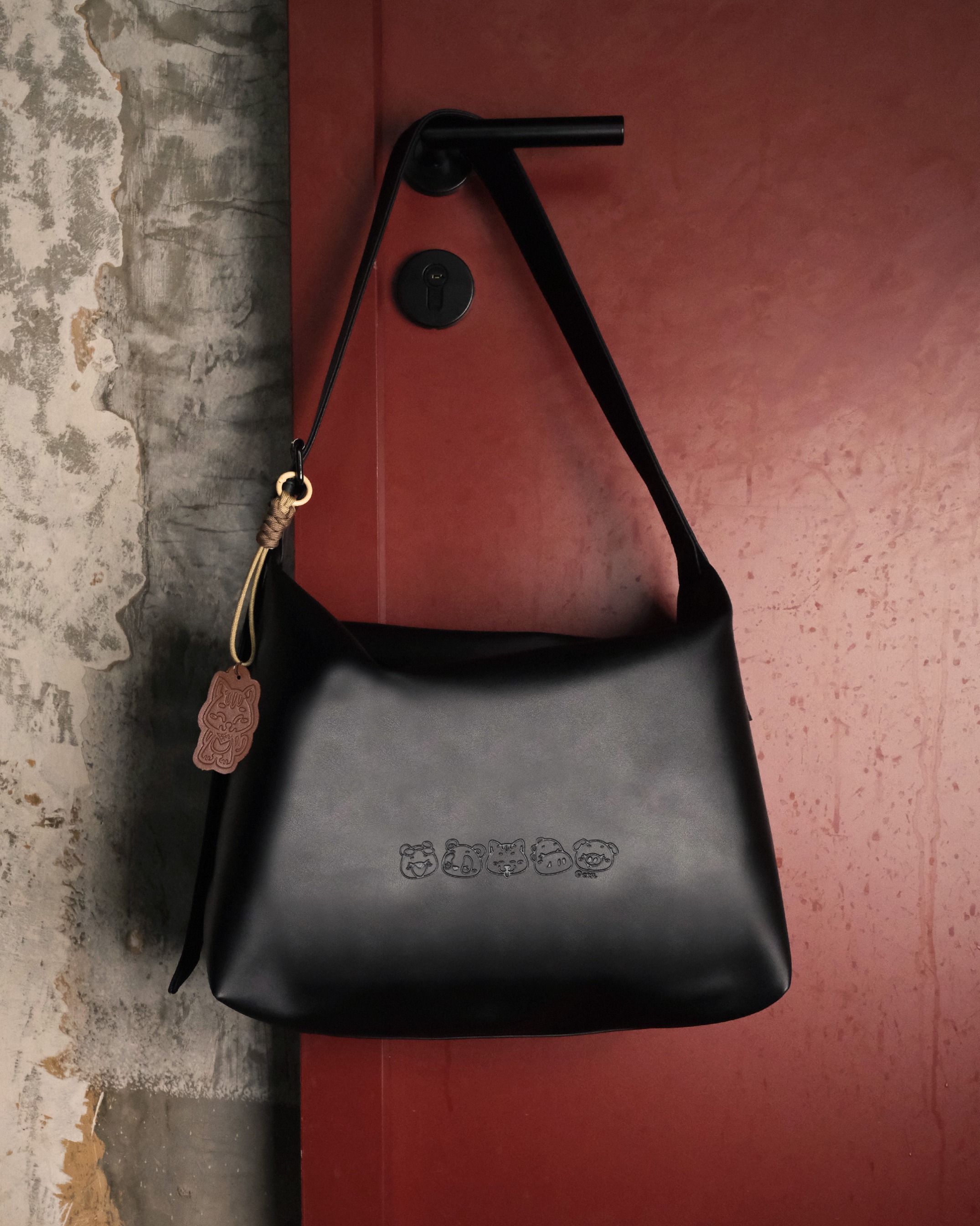 CRSL Elio Sling bag Black | Tas Slempang Laptop Leather Pria Wanita Splashproof Shoulder Bag Unisex