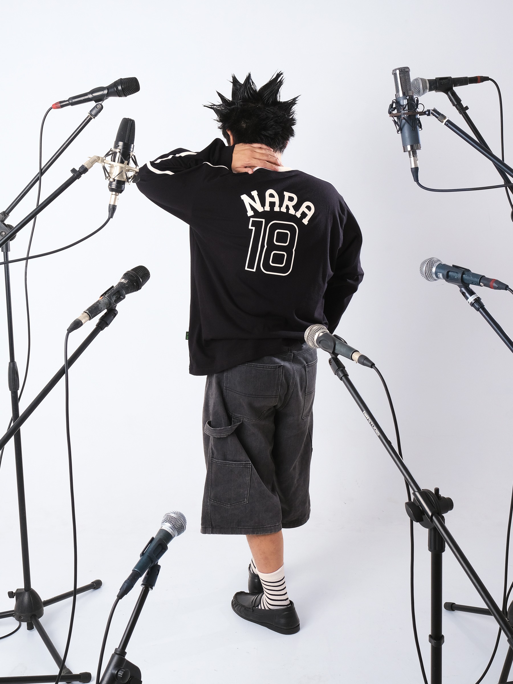 CRSL X NARA MR TEES LS BLACK