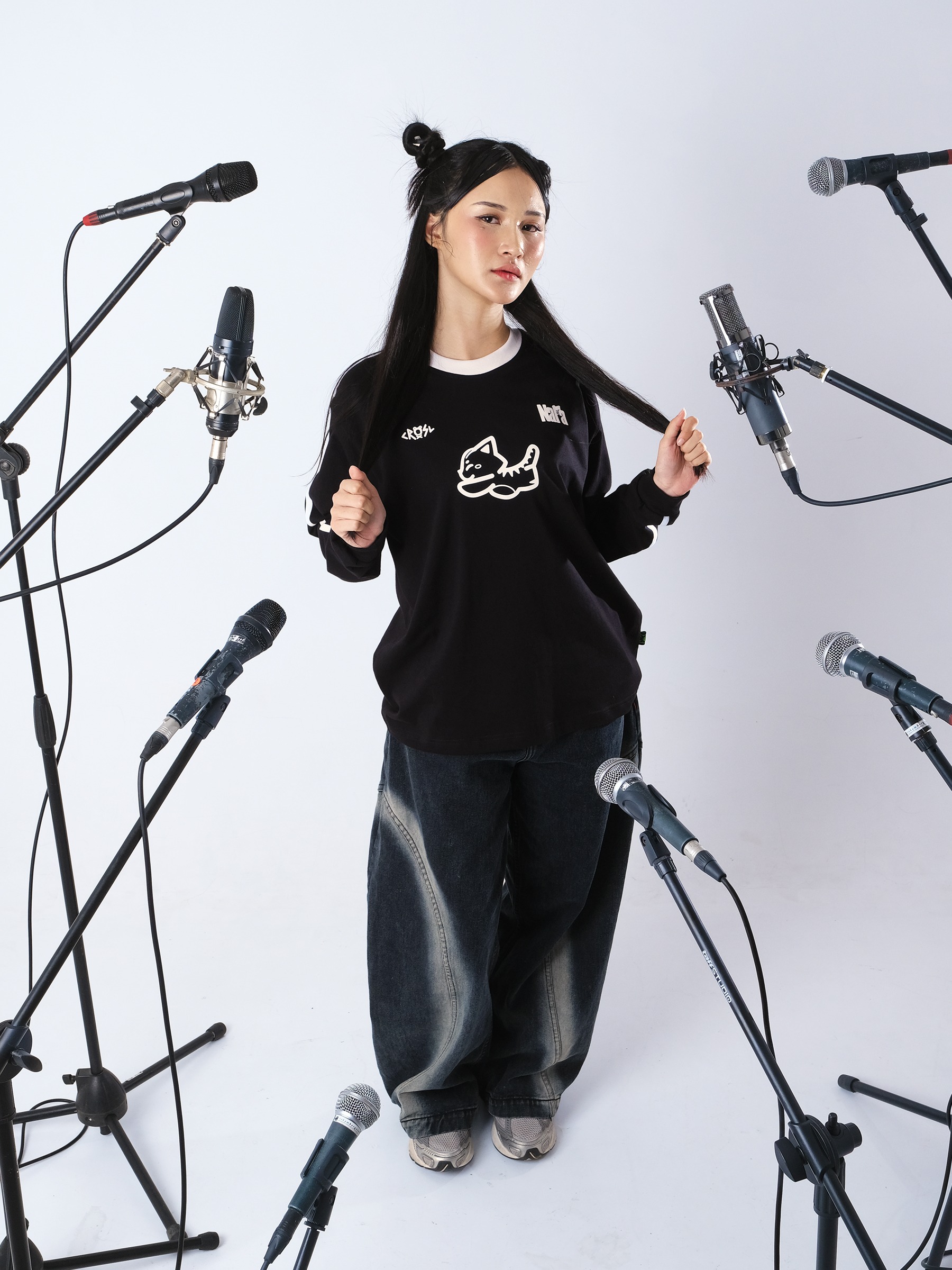 CRSL X NARA MR TEES LS BLACK
