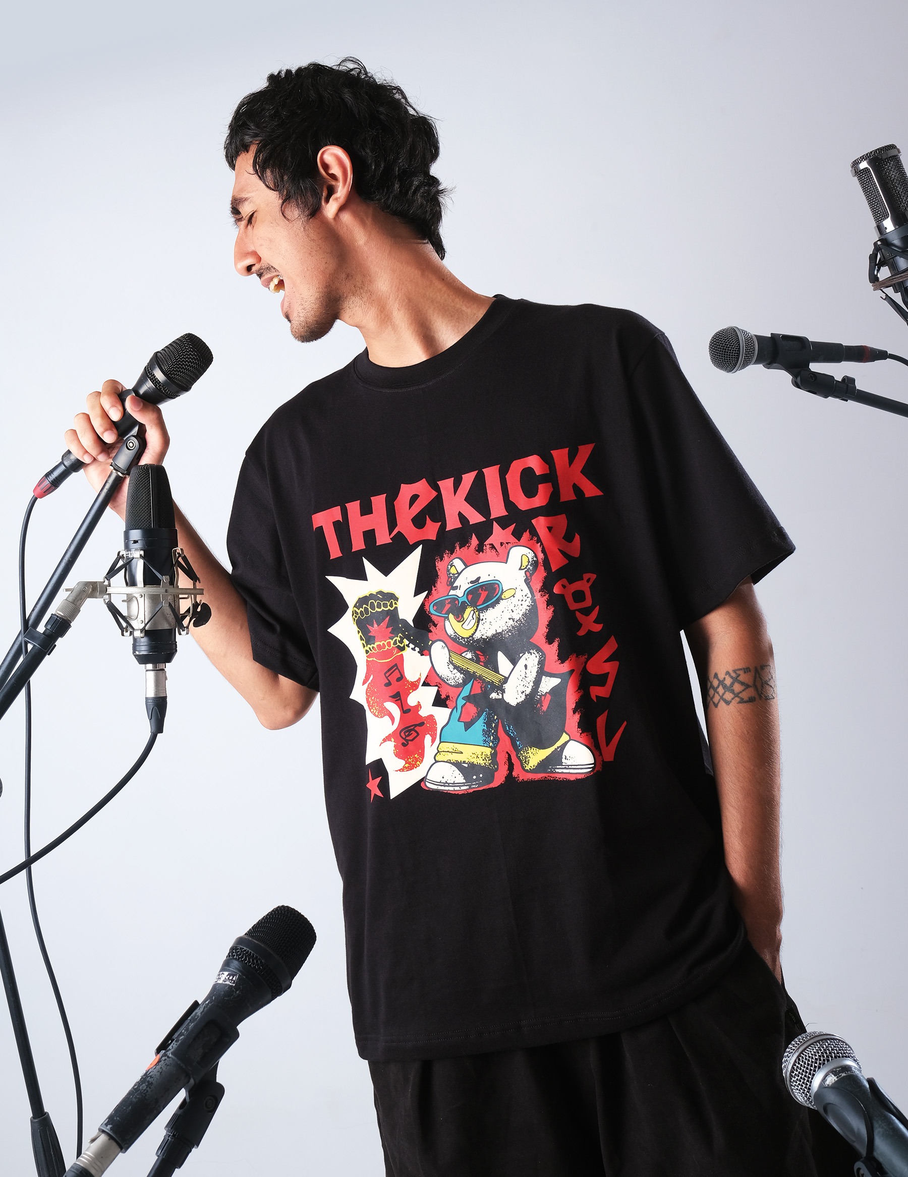 CRSL X THE KICK UFO TEES BLACK