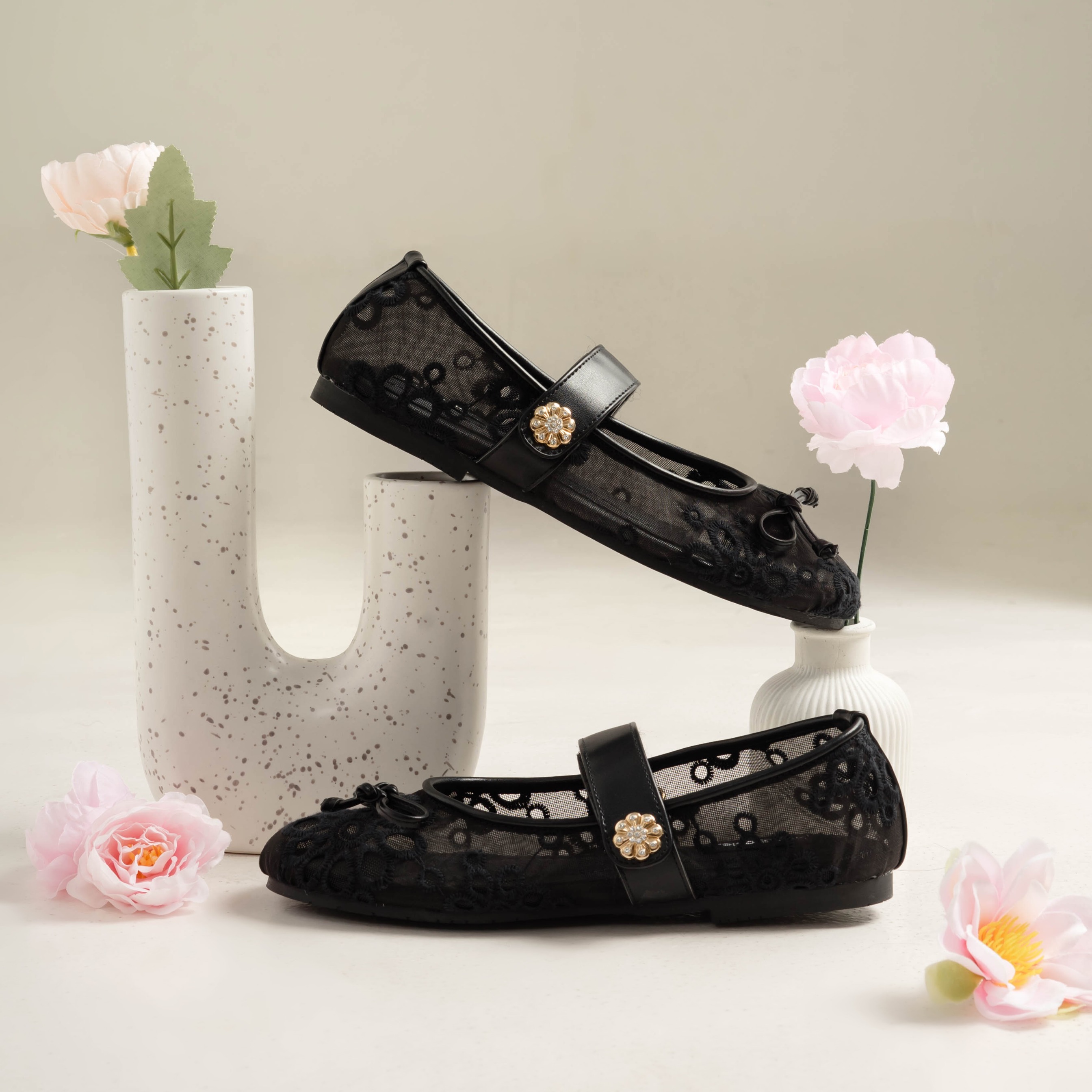 Lizzy Lace Flat Shoes - Dianable
