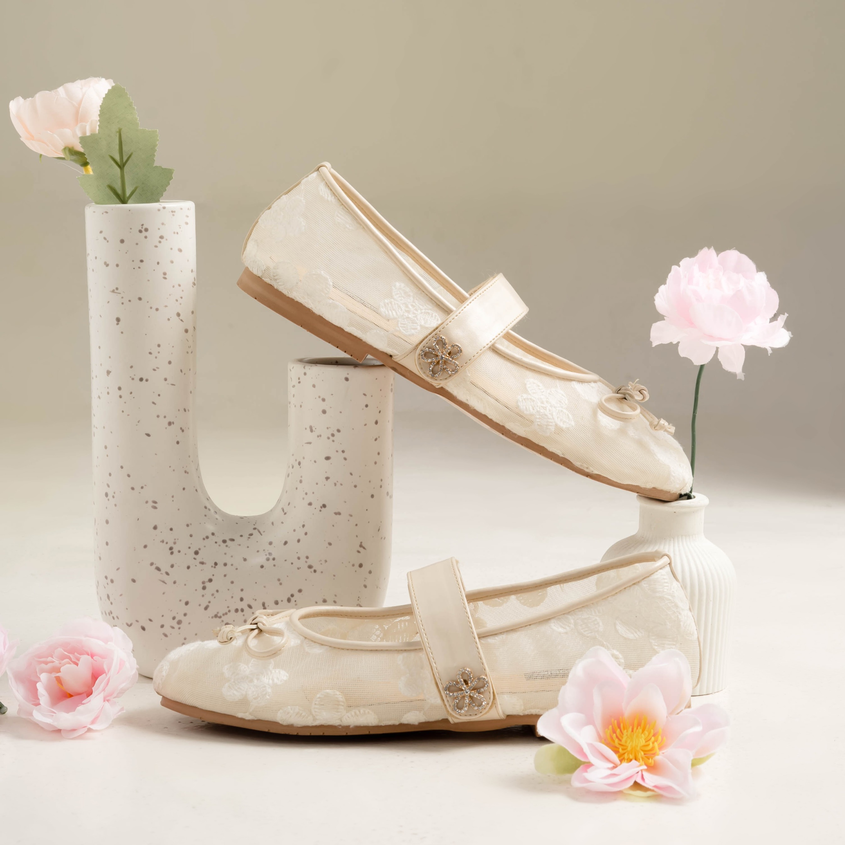 Lizzy Lace Flat Shoes - Dianable