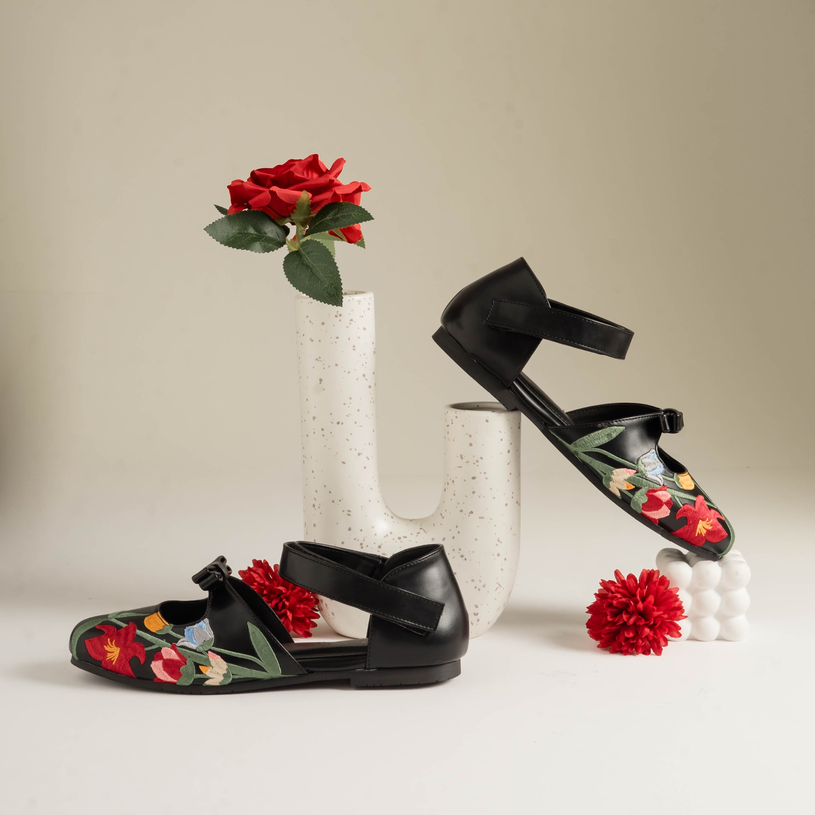 Rosie Black Flat Shoes - Dianable x Nabila Ishma
