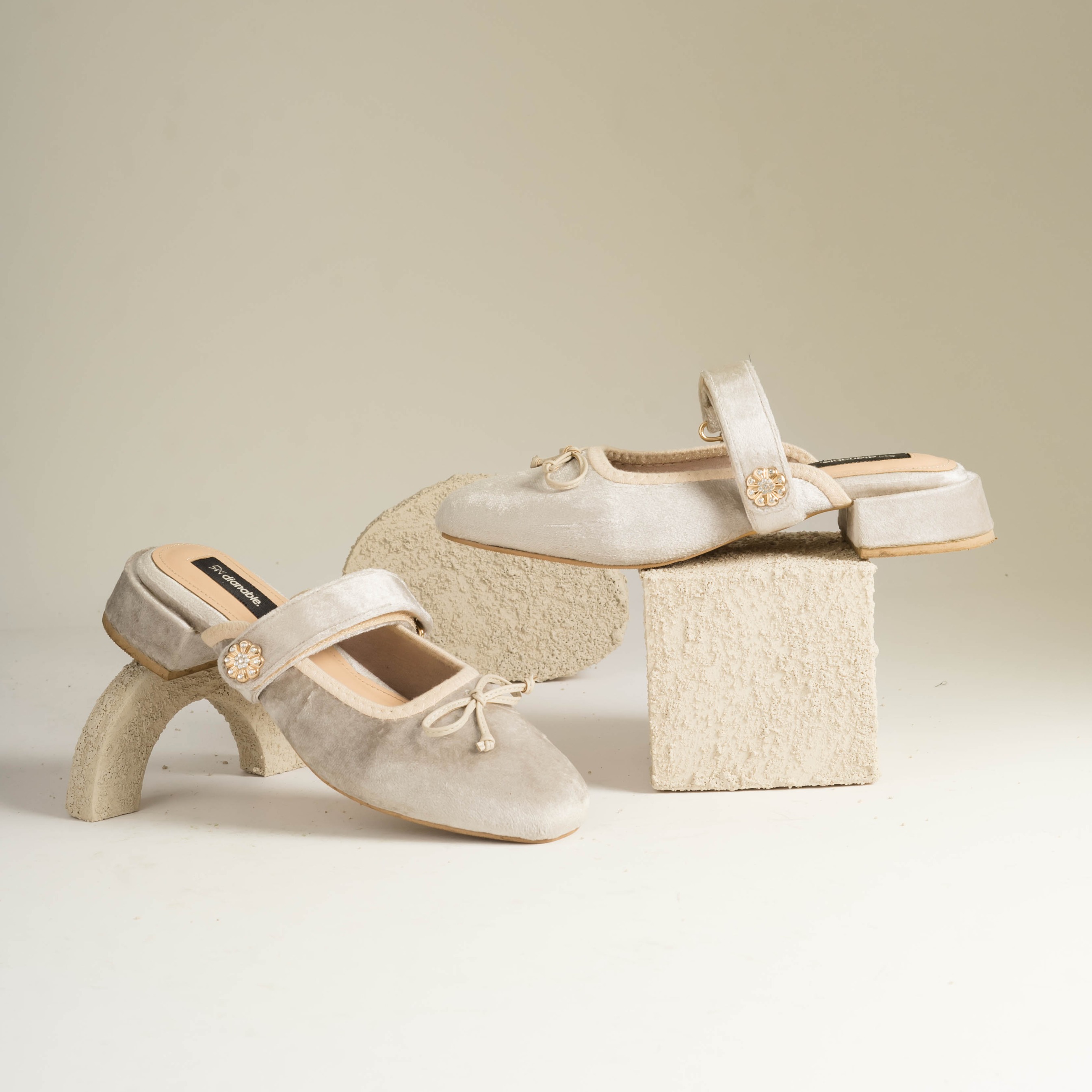 Lyria Heels Mules Shoes - Dianable