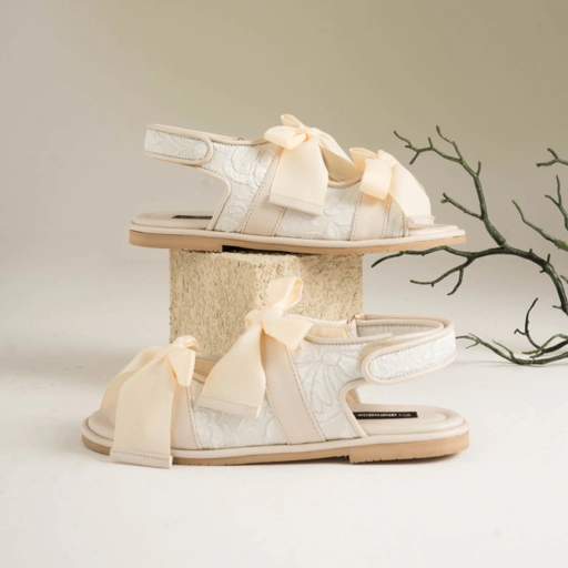 Image of Hanna Flat Sandal Wanita Dianable