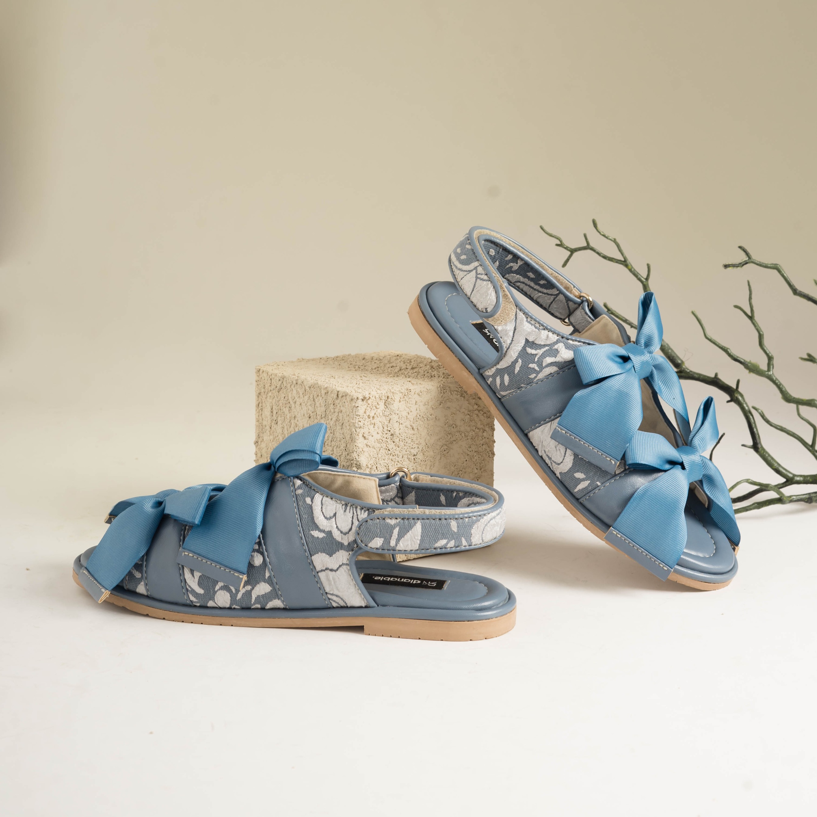 Hanna Flat Sandal Wanita - Dianable