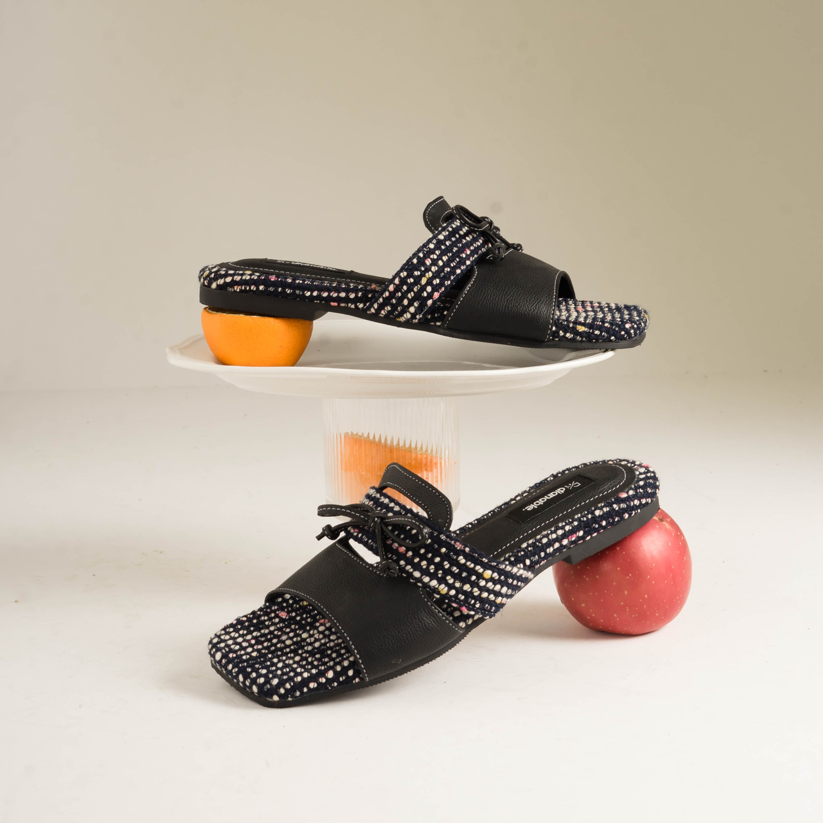 Lore Flat Sandals - Dianable