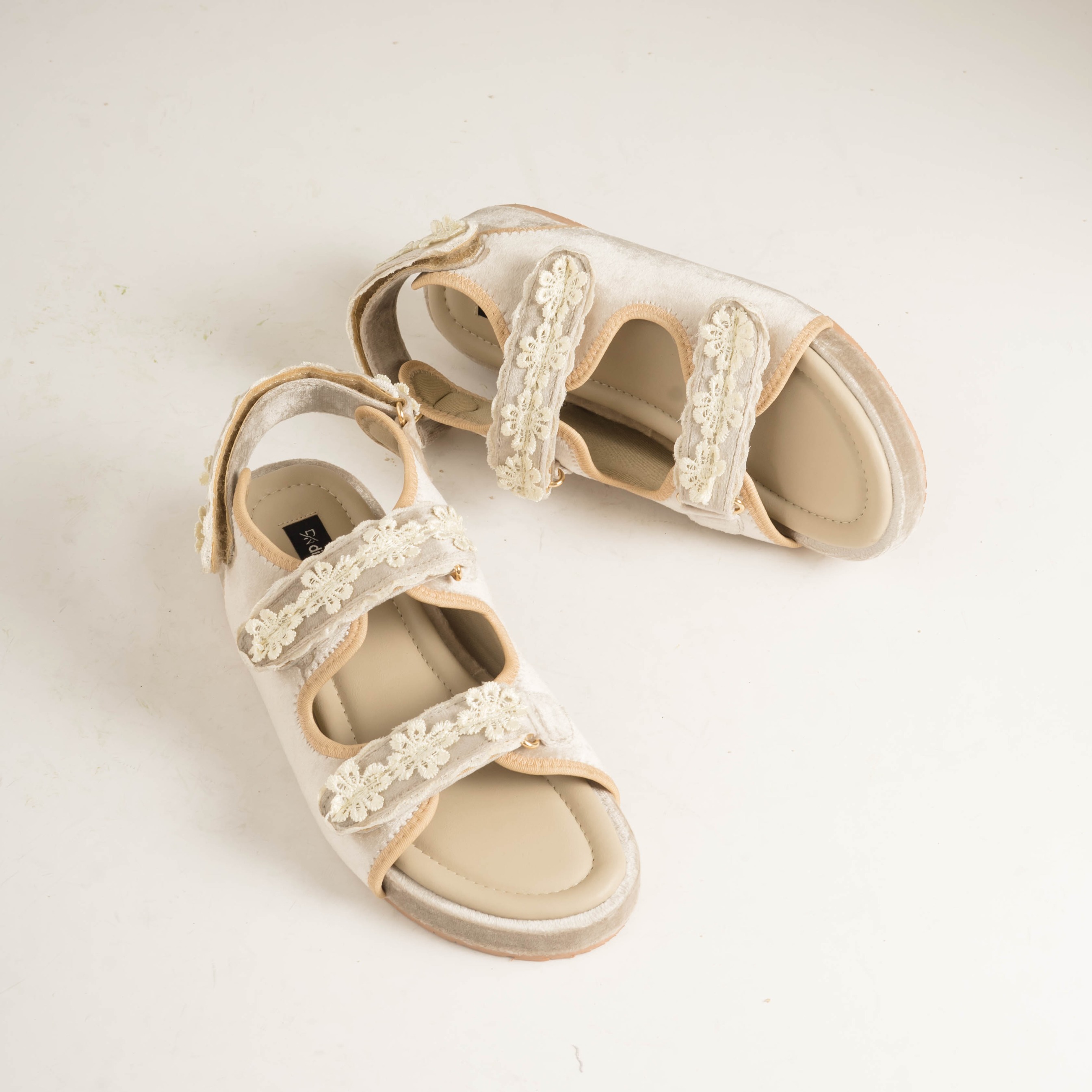 Kana Platform Sandal - Dianable