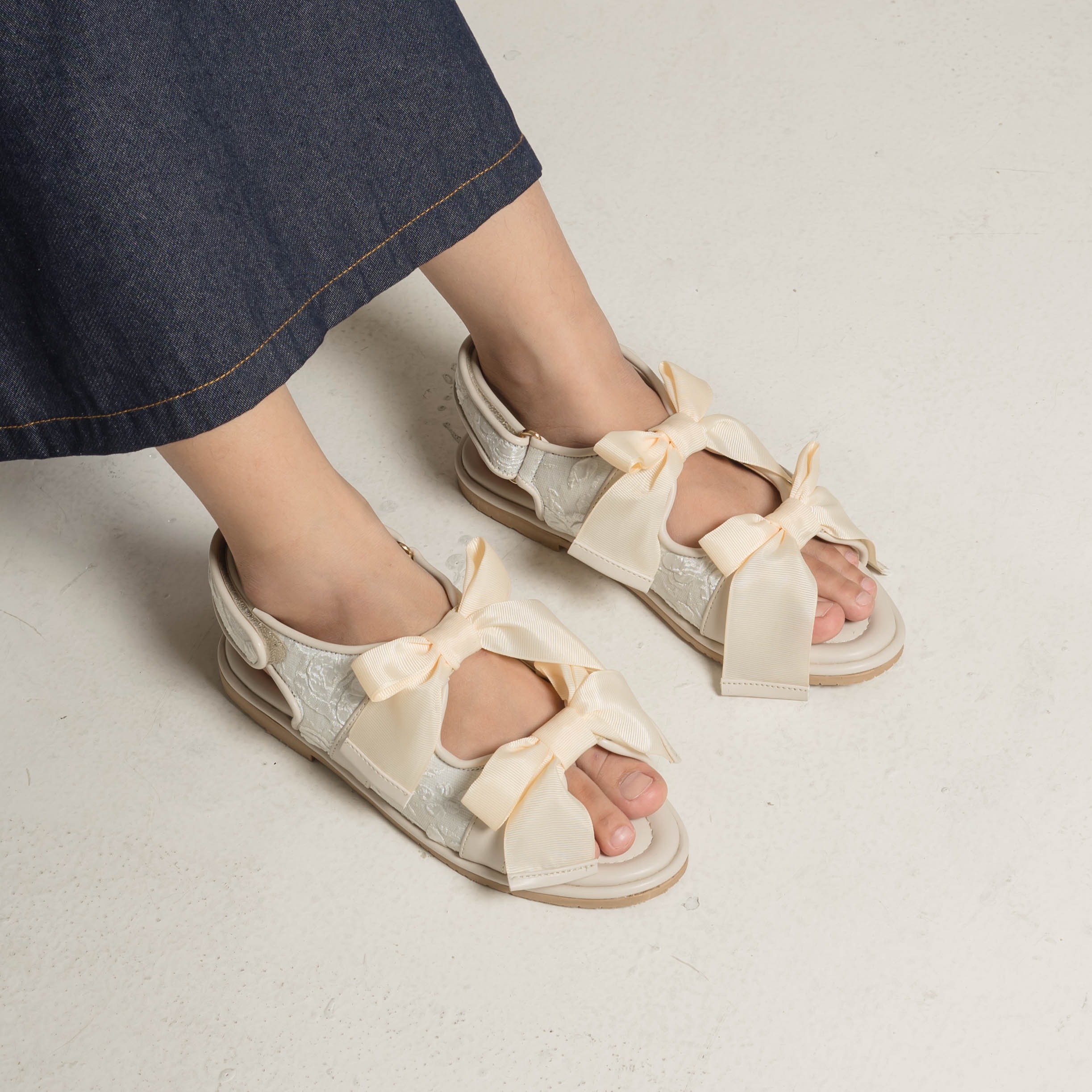 Hanna Flat Sandal Wanita - Dianable