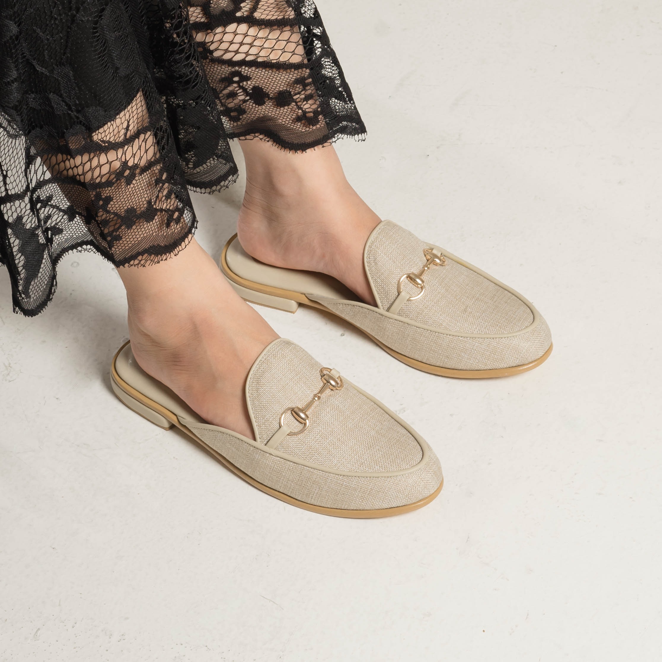 Daiva Rustic Mules Shoes - Dianable