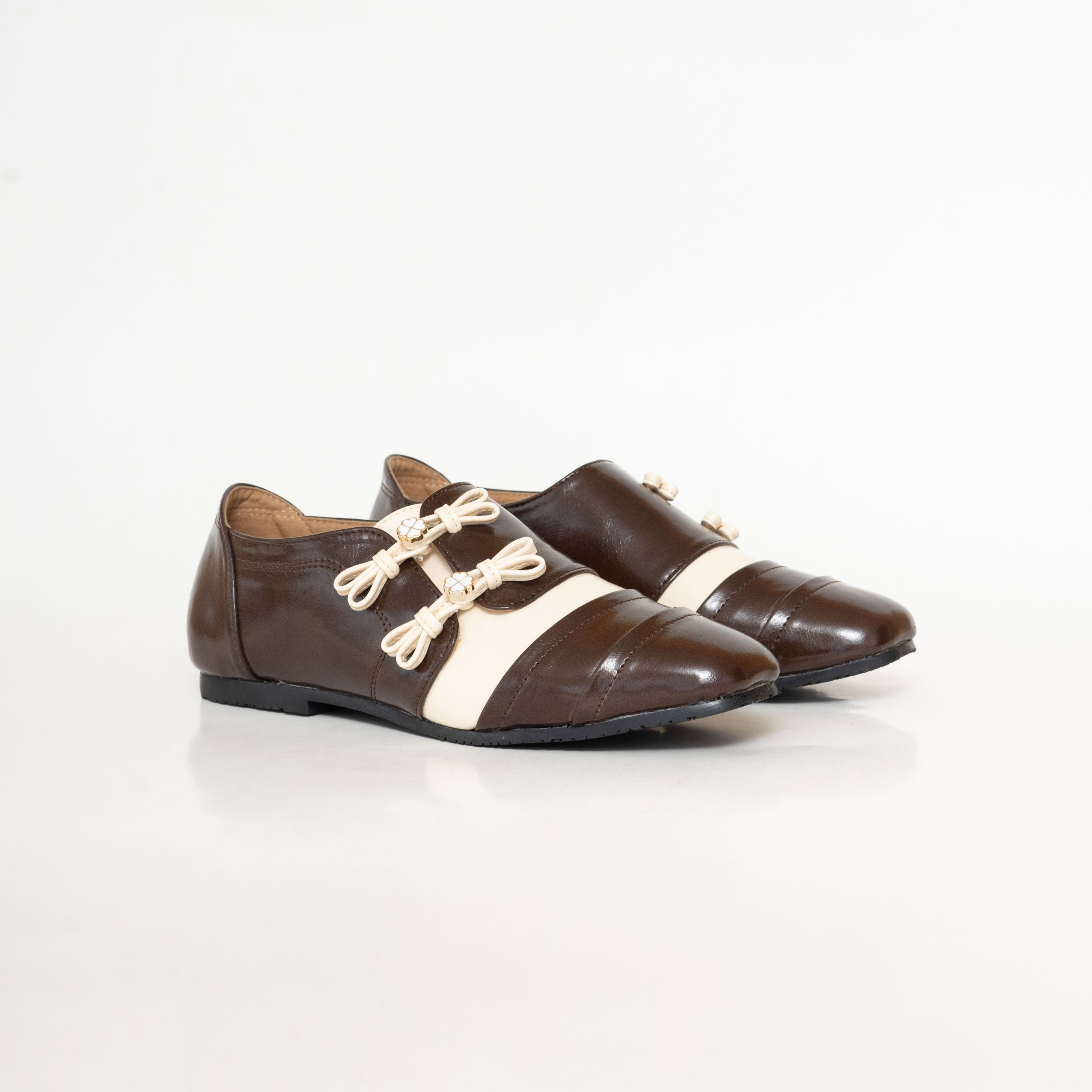 Dianable - Ruka White Choco Choengsam Flatshoes Wanita
