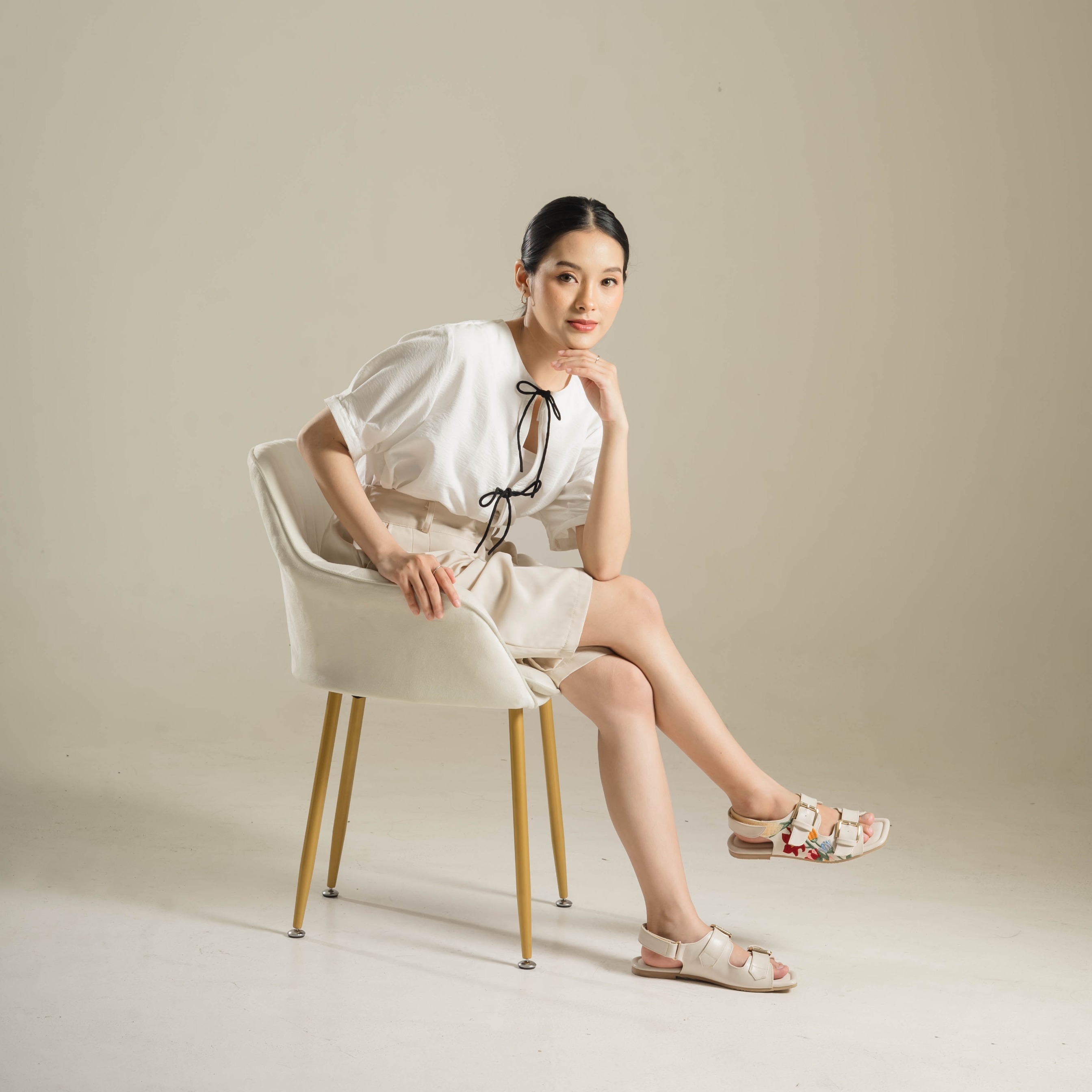 Flea Cream Flat Sandals Dianable x Nabila Ishma