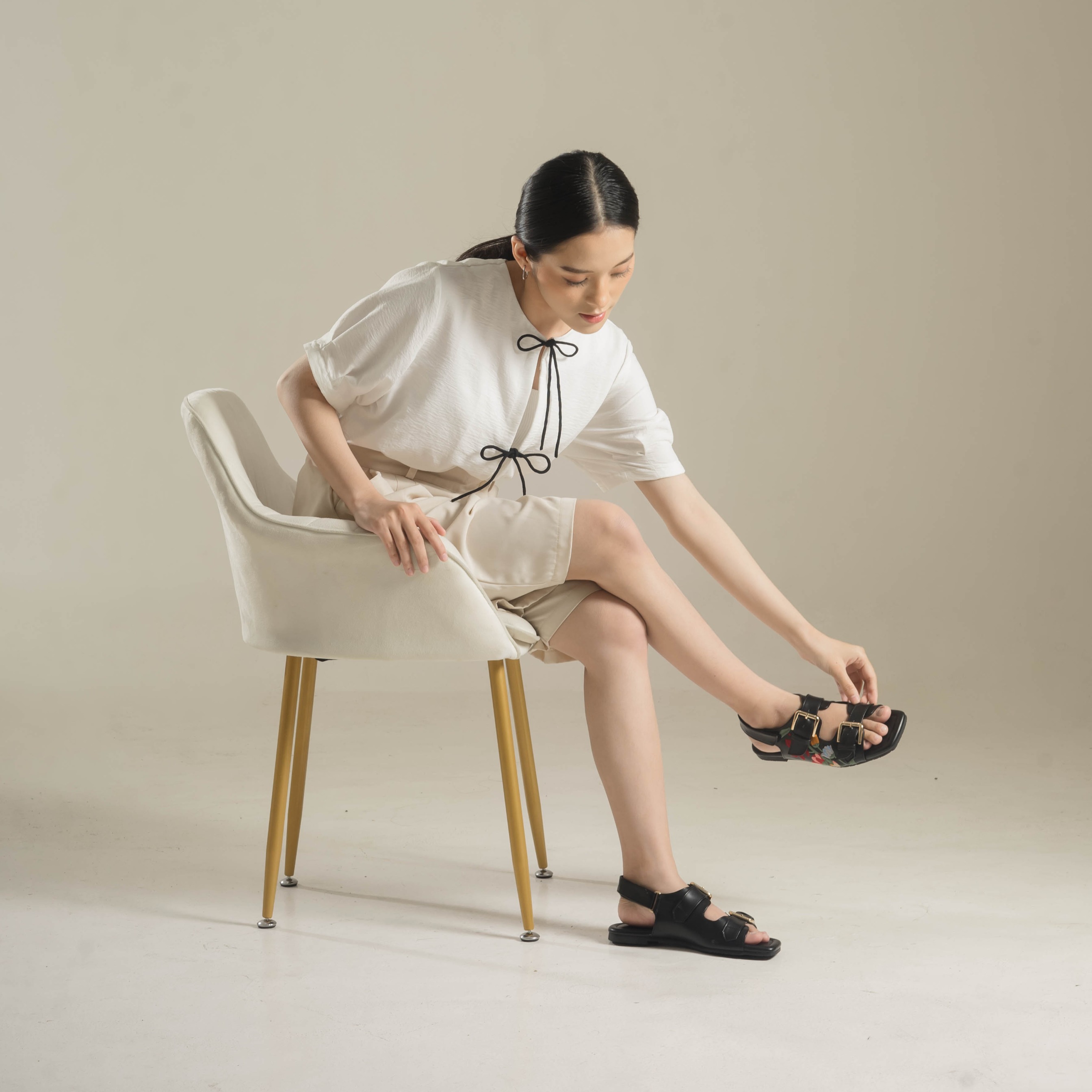 Flea Black Flat Sandals - Dianable x Nabila Ishma