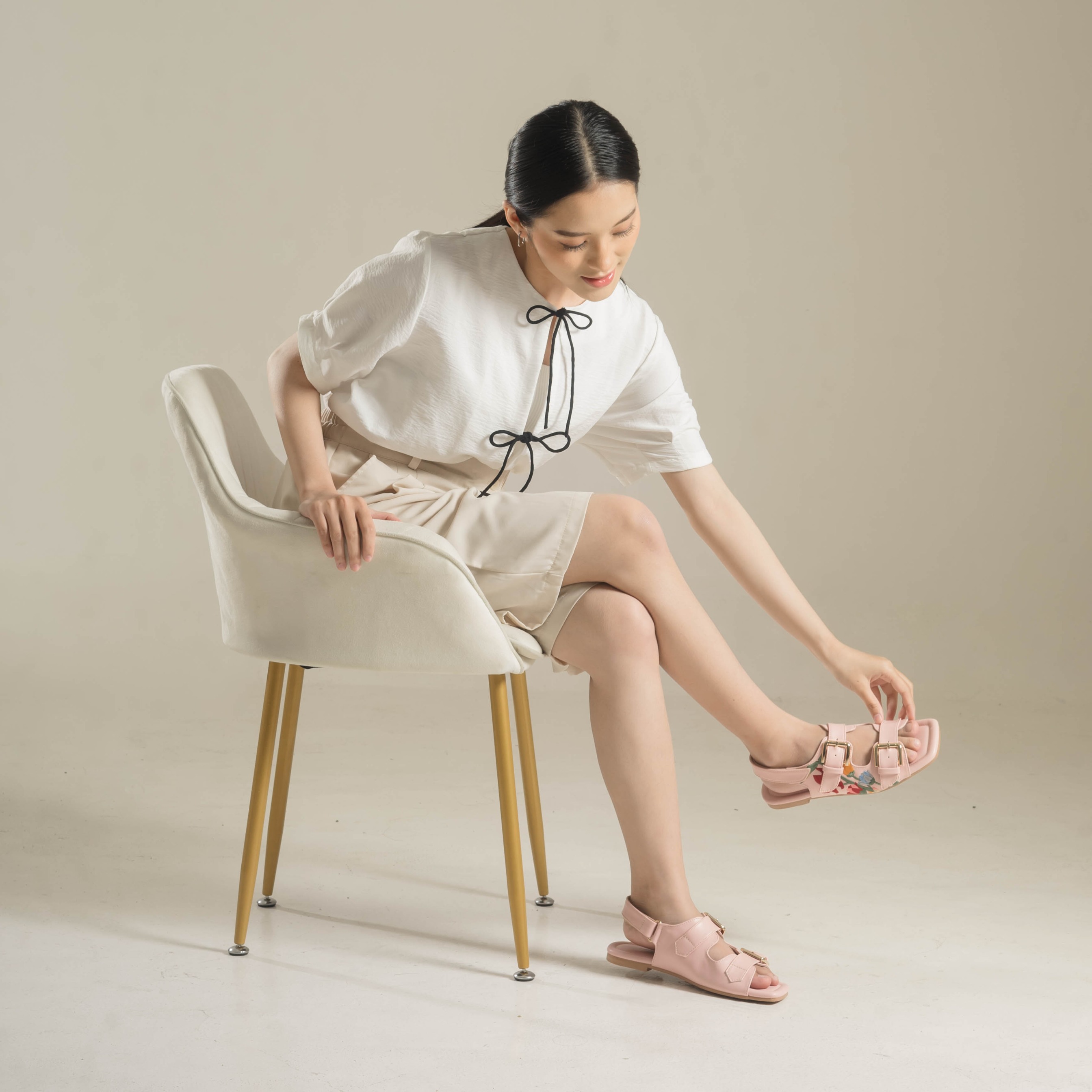 Flea Pink Flat Sandals Dianable x Nabila Ishma