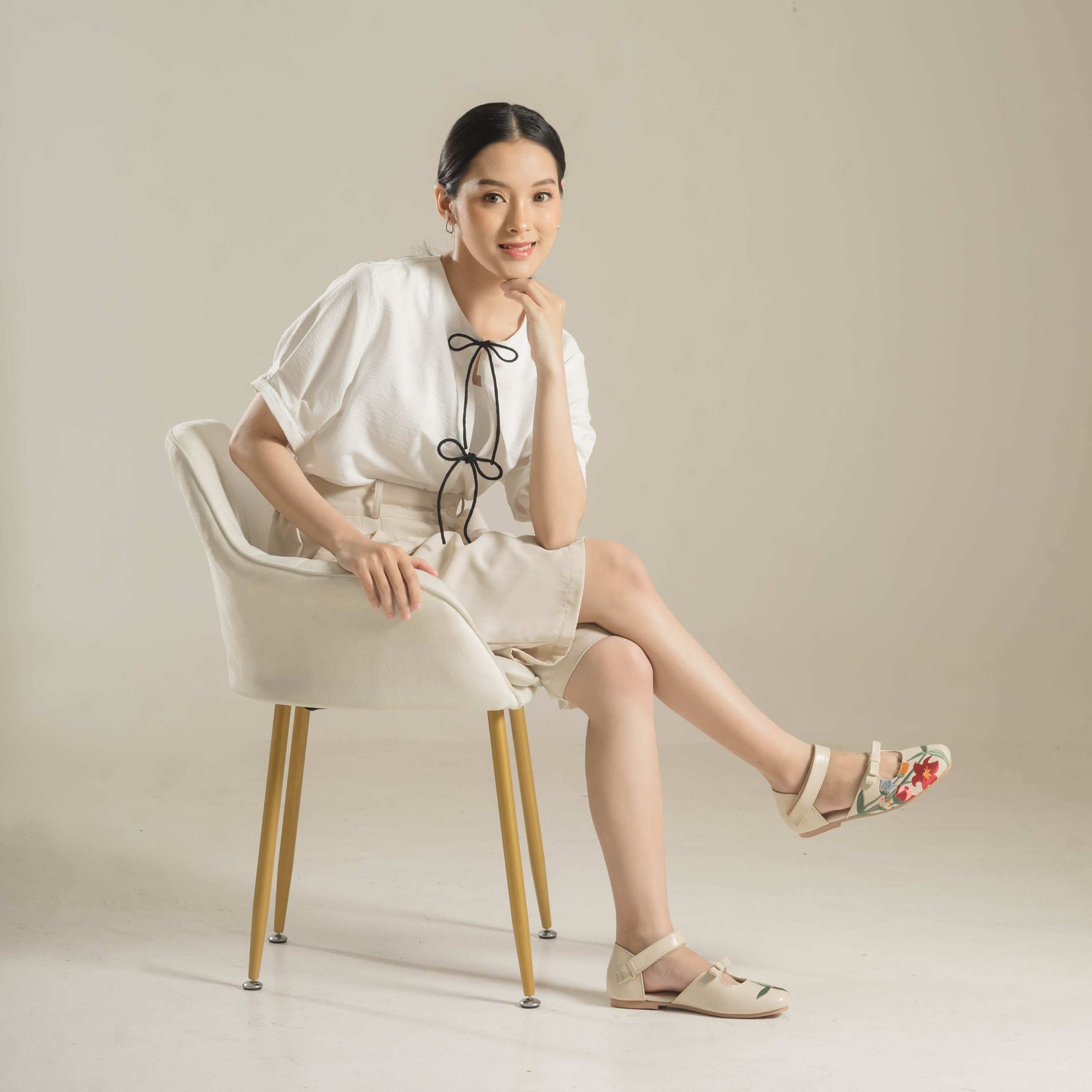 Rosie Cream Flat Shoes - Dianable x Nabila Ishma