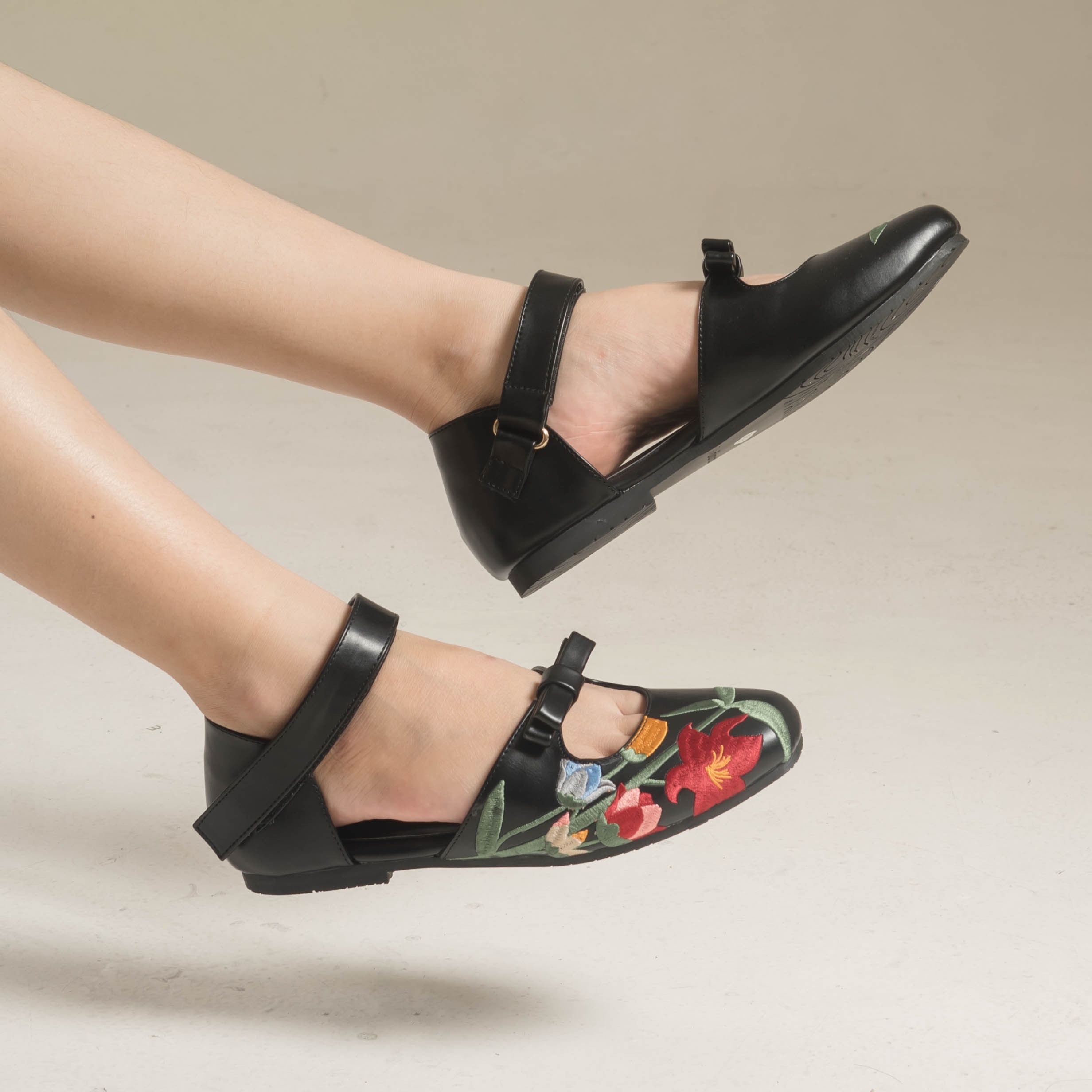 Rosie Black Flat Shoes - Dianable x Nabila Ishma