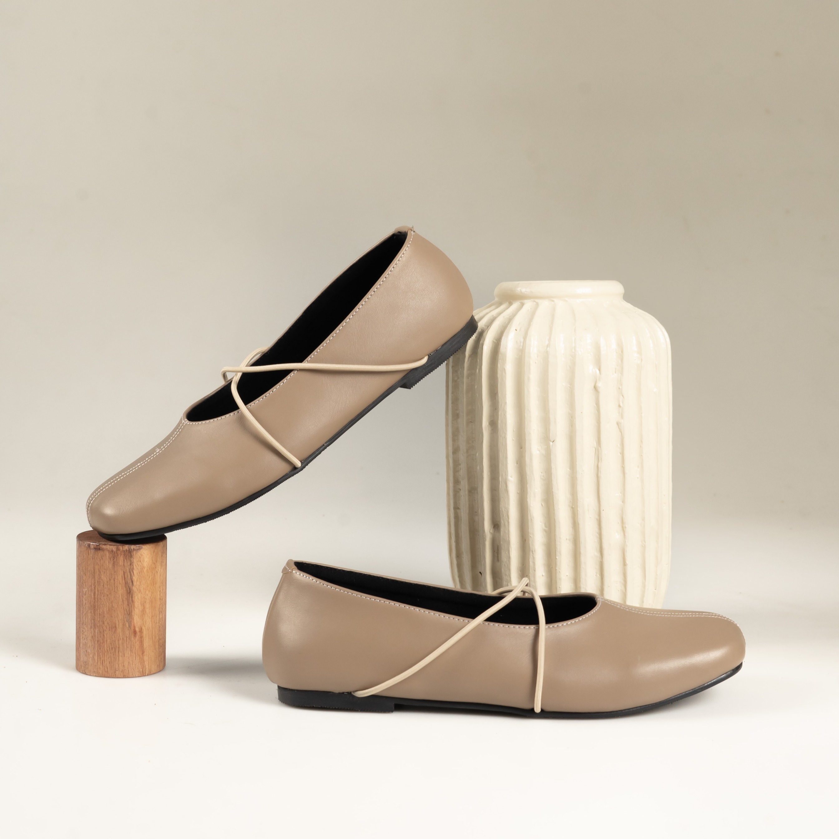 Lucy Flasthoes Sepatu Wanita - Dianable