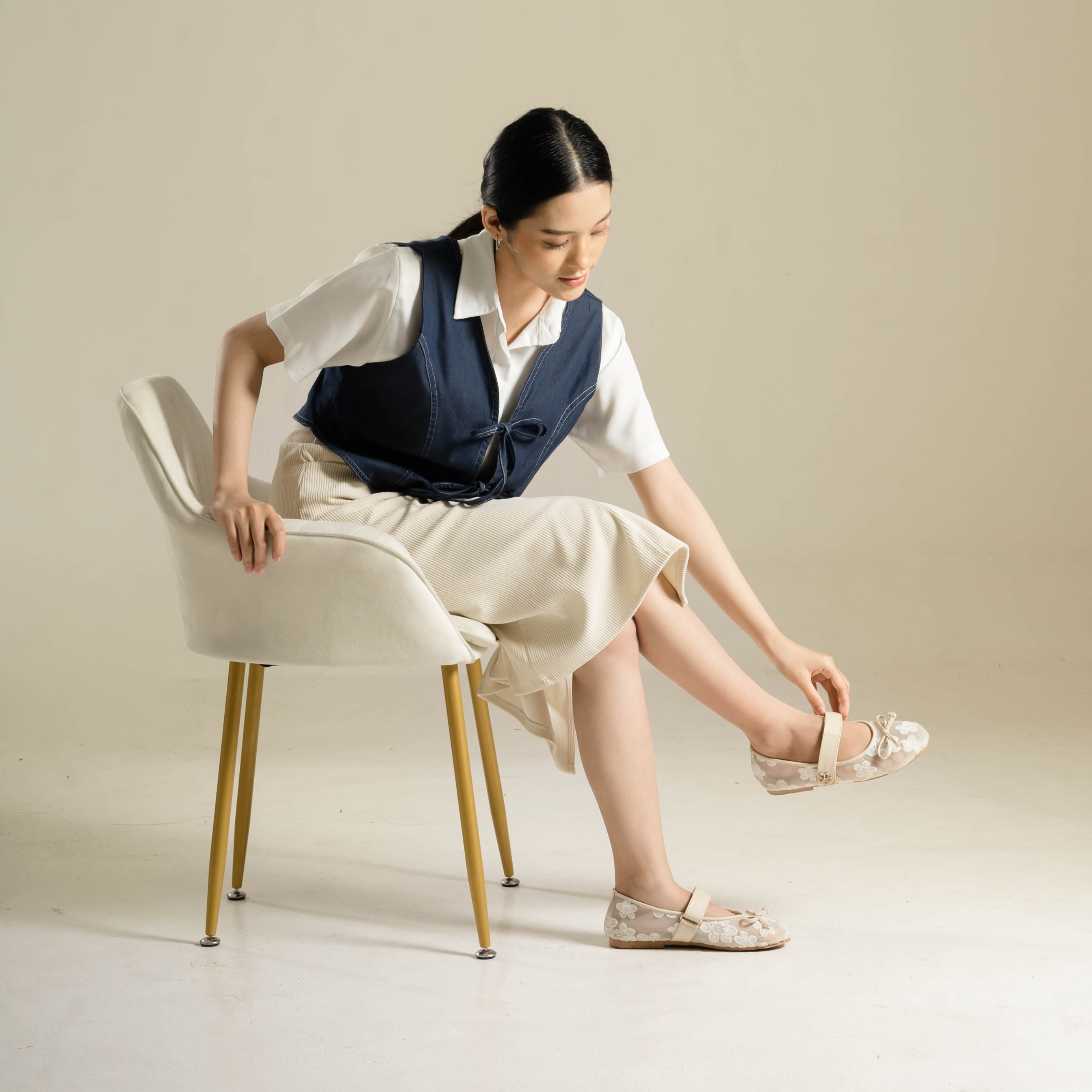 Lizzy Lace Flat Shoes - Dianable