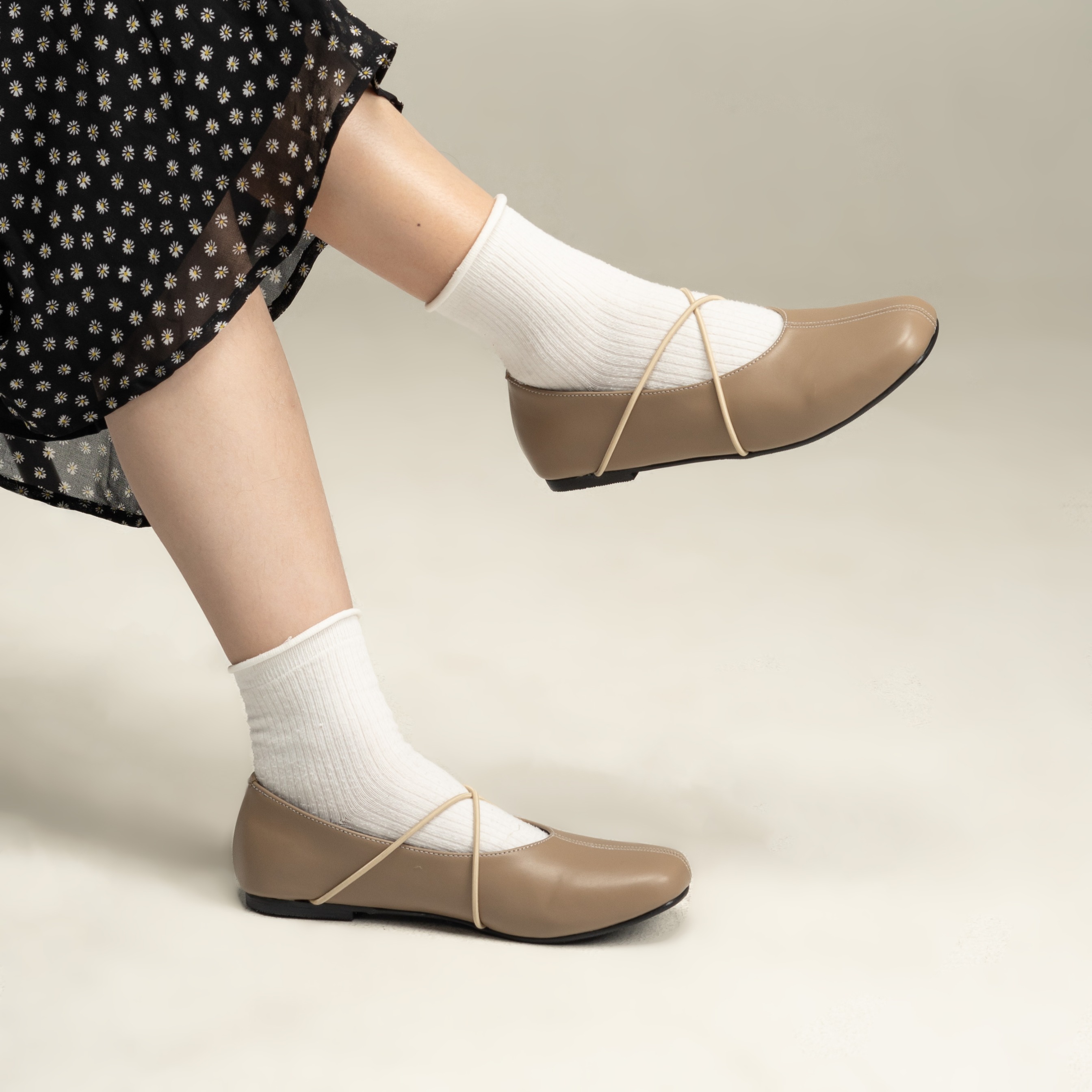 Lucy Flasthoes Sepatu Wanita - Dianable