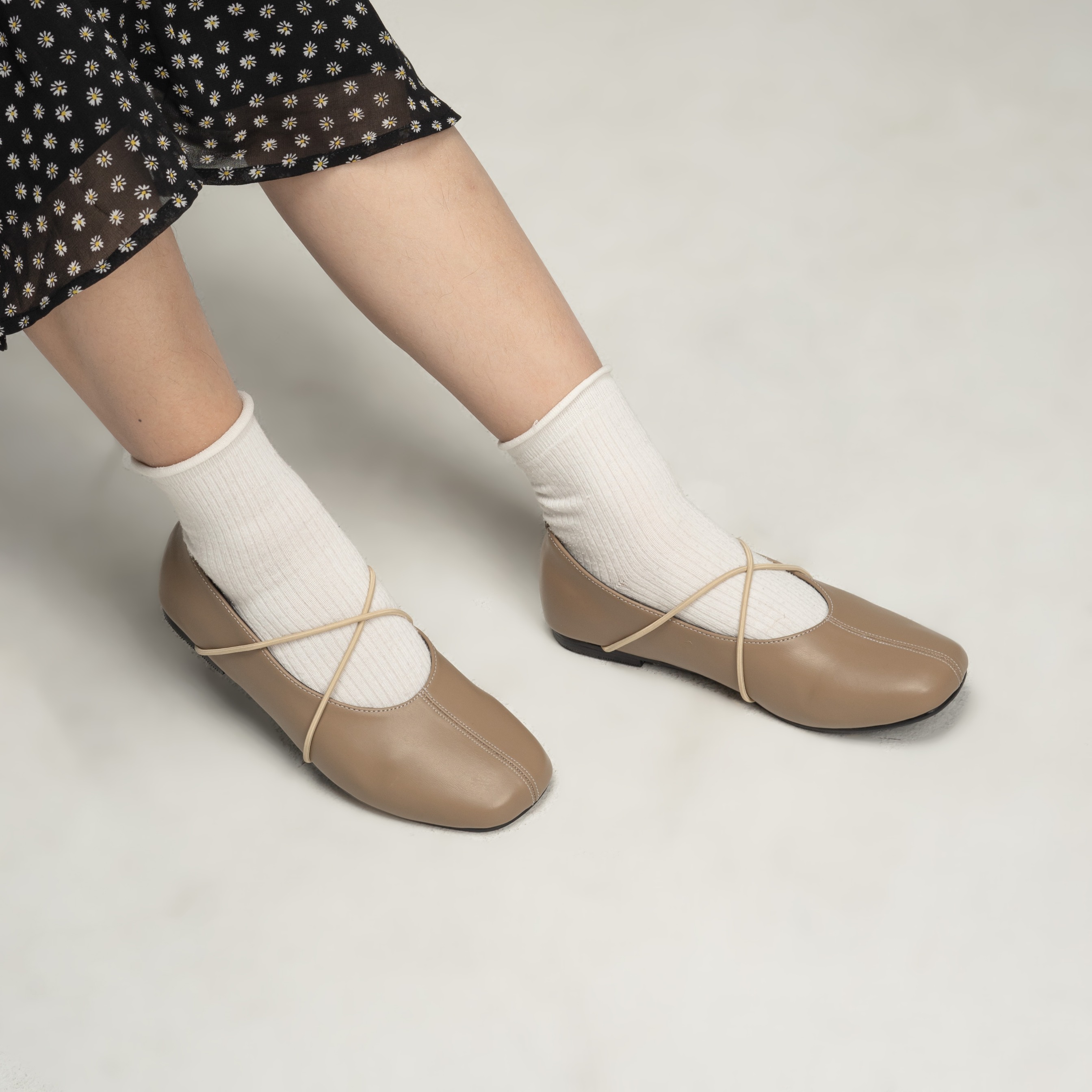 Lucy Flasthoes Sepatu Wanita - Dianable