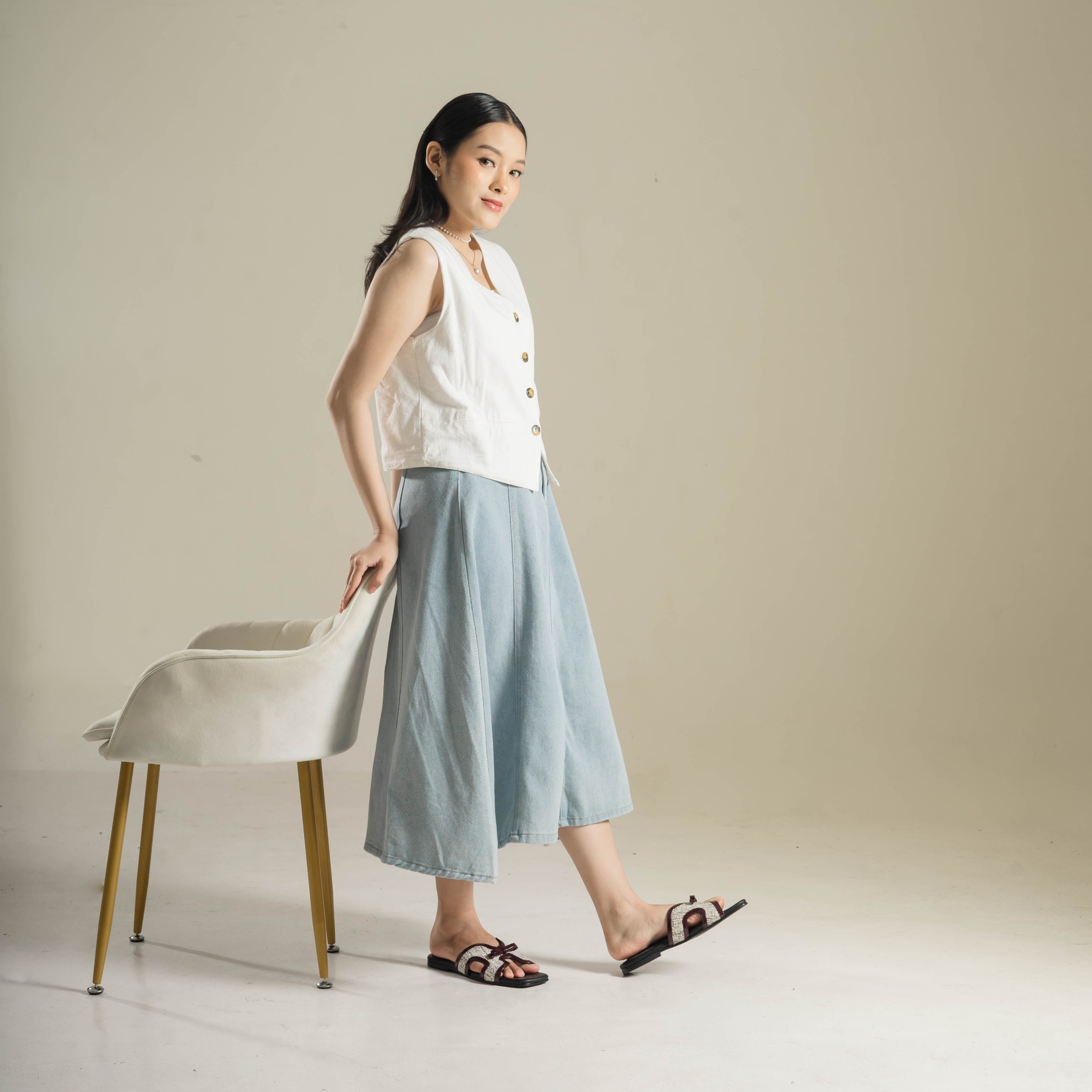 Sheela Flat Sandals Dianable