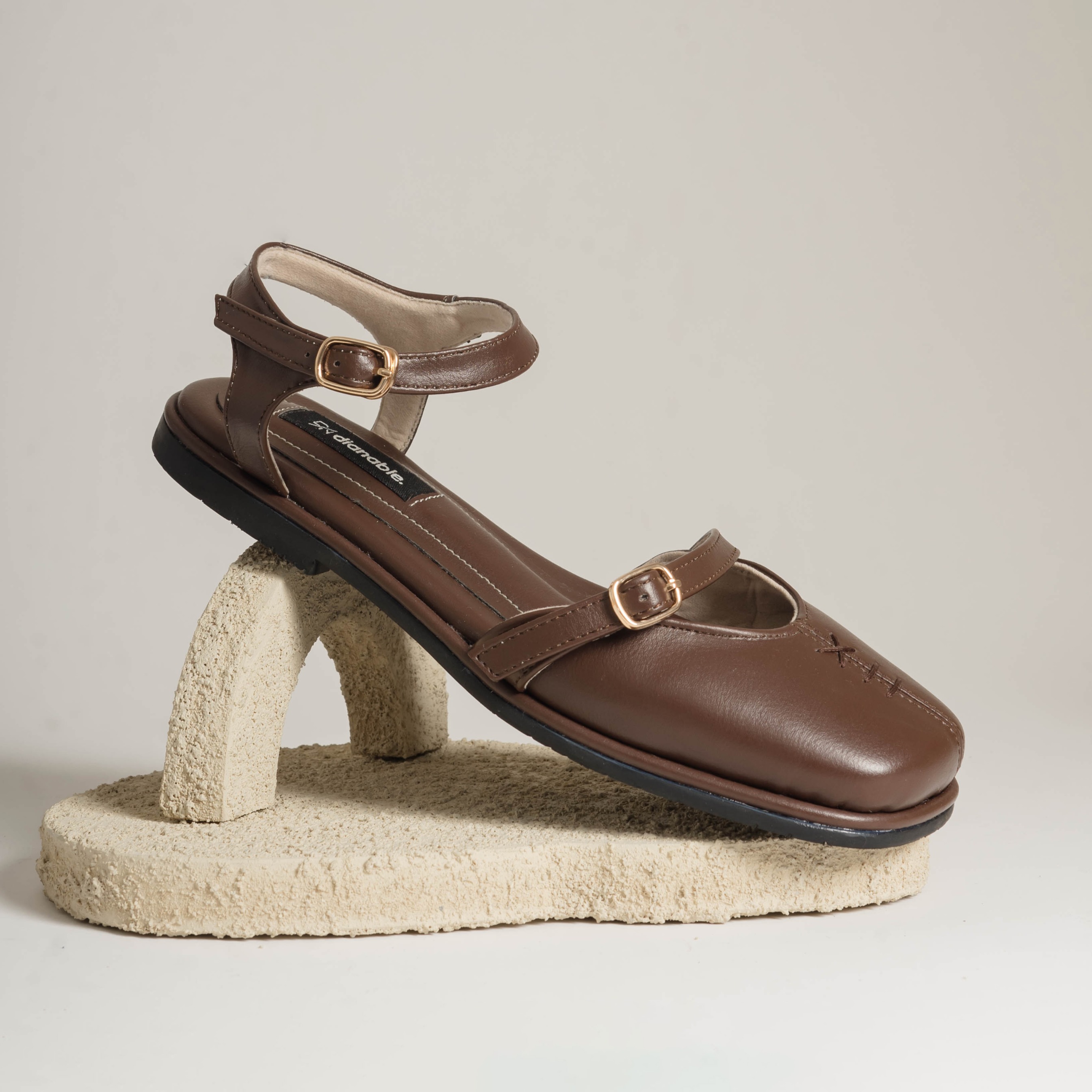 Lyora Ankle Strap Sepatu Wanita Dianable