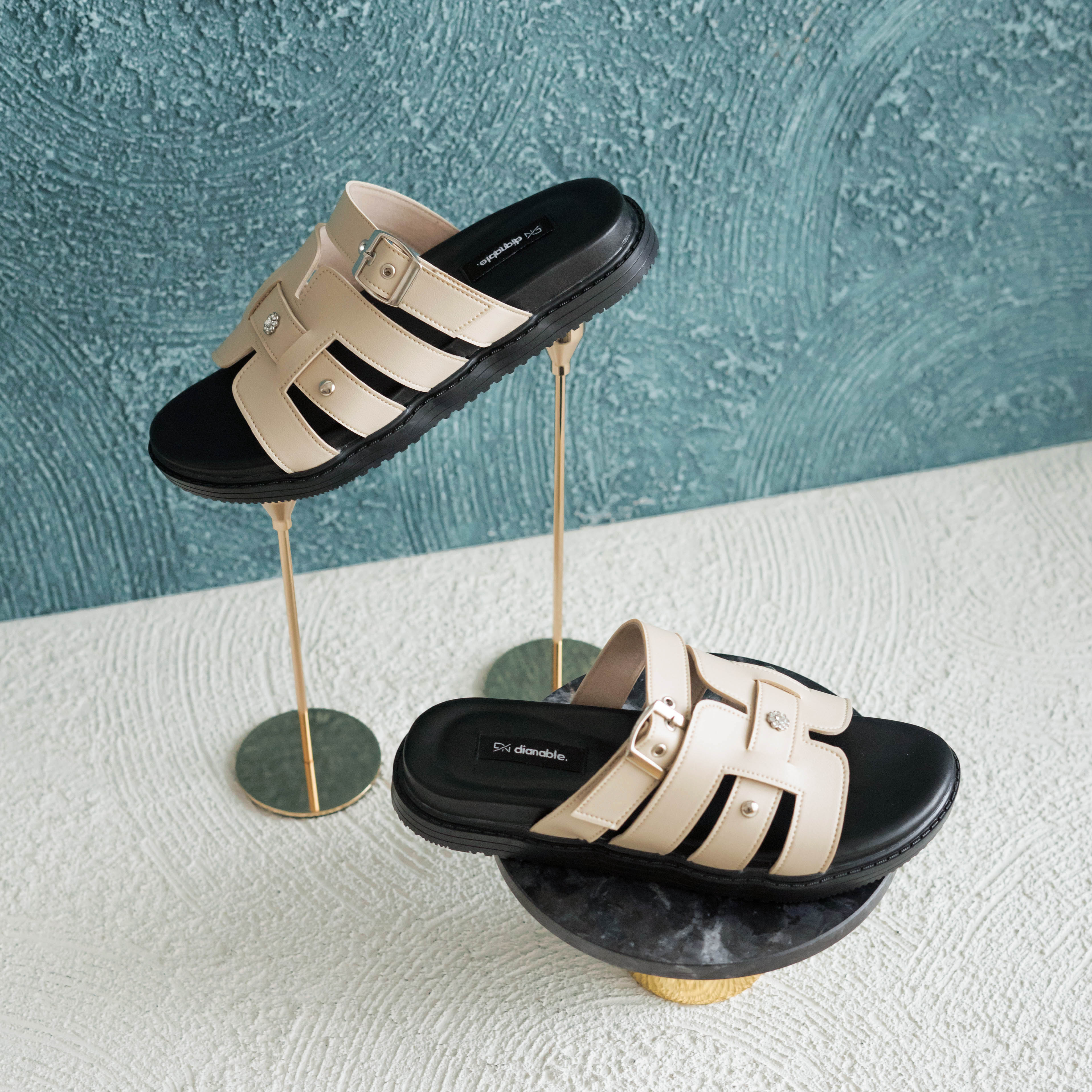 Daisy Beige Platfrom Sandal - Dianable