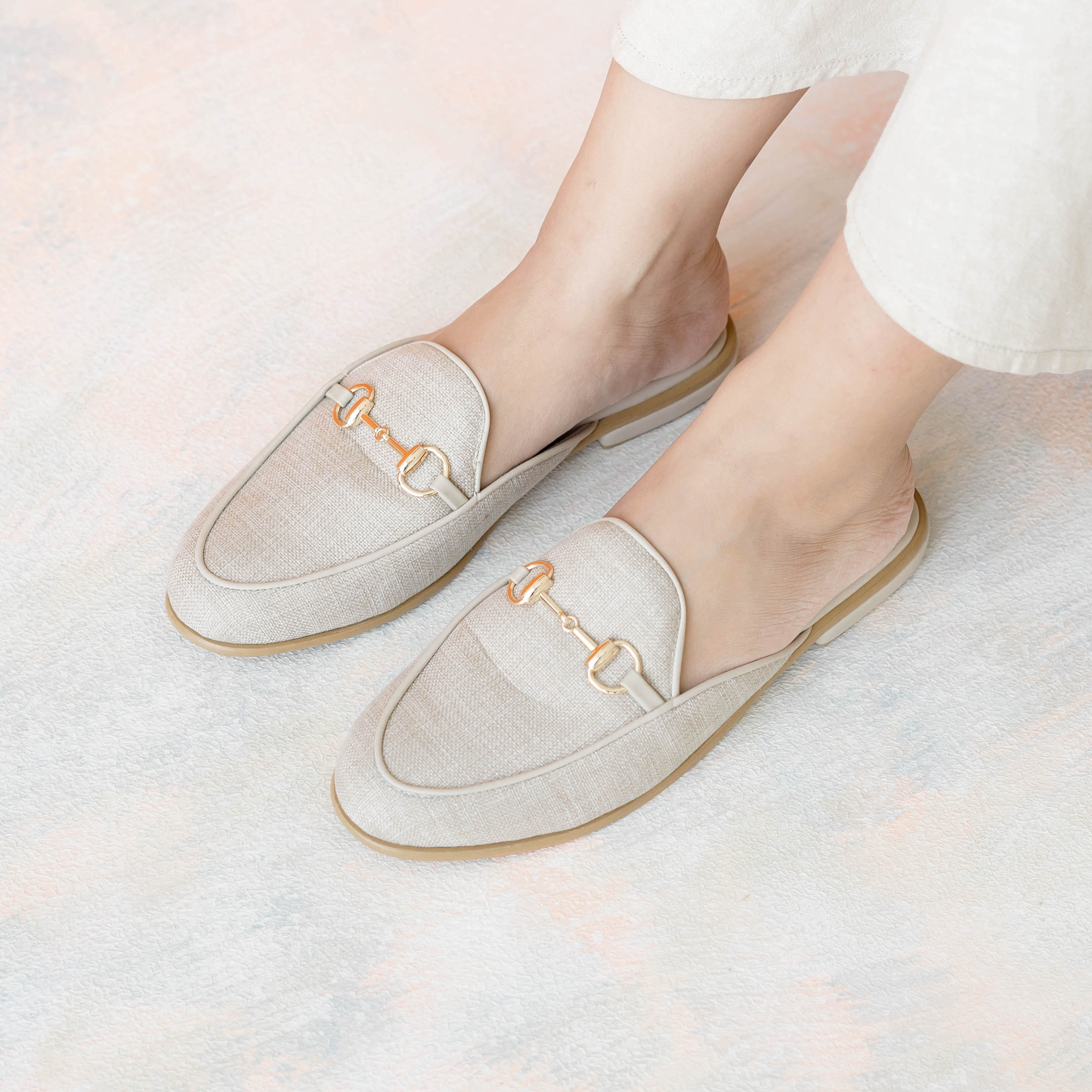 Daiva Rustic Mules Shoes - Dianable