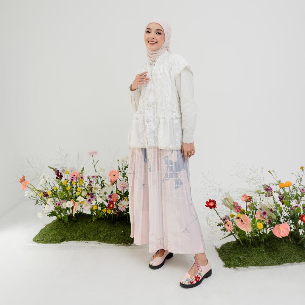 Flair Pink Loafers Shoes Dianable x Nabila Ishma