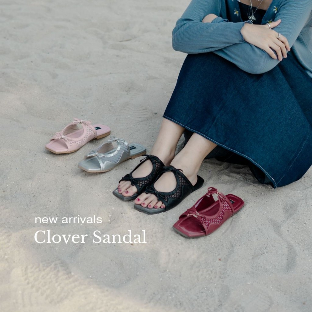 Clover Flat Sandals Dianable