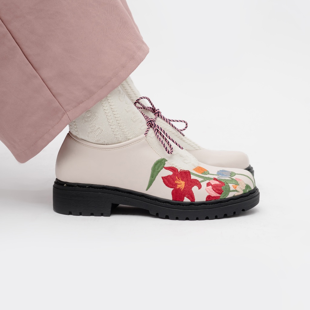 Flair Cream Loafers Shoes Dianable x Nabila Ishma