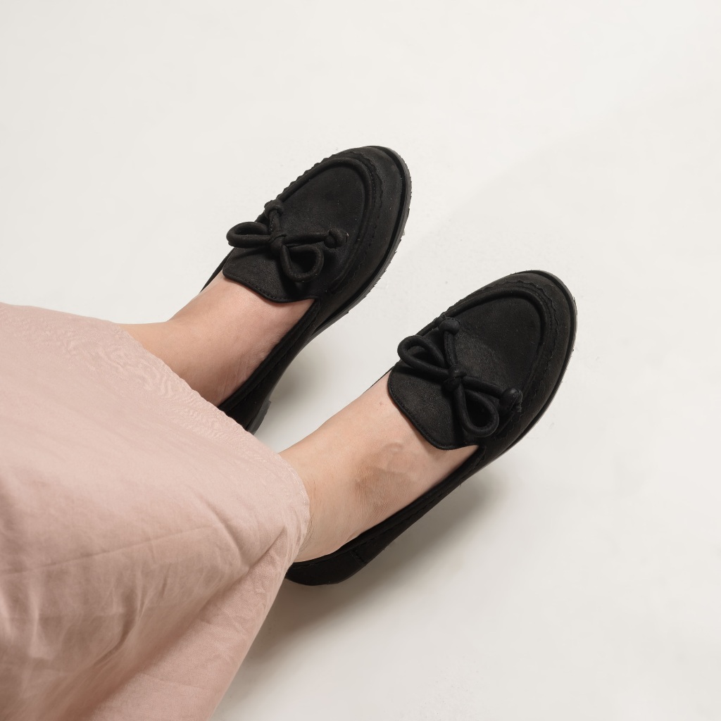 Vishka Black Loafers Sepatu Wanita - Dianable