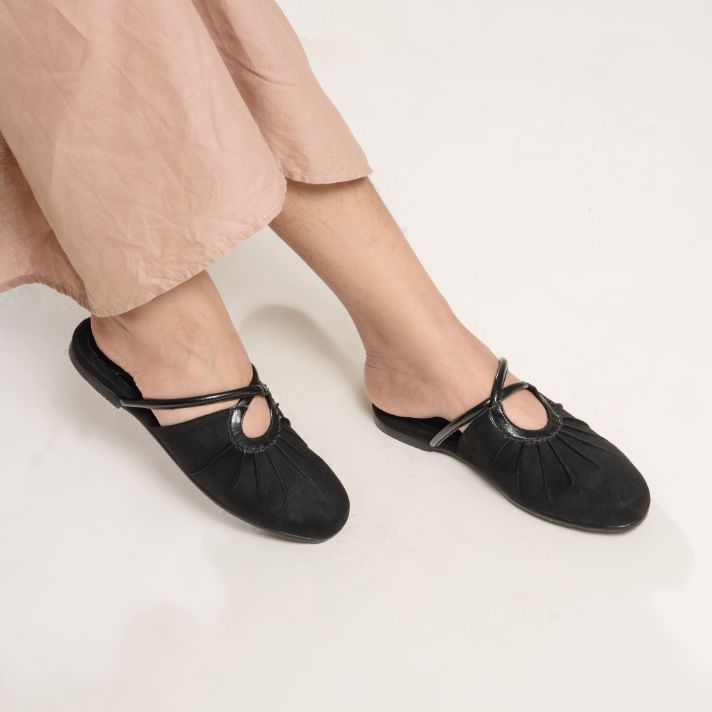 Lula Black Mules Shoes Wanita - Dianable