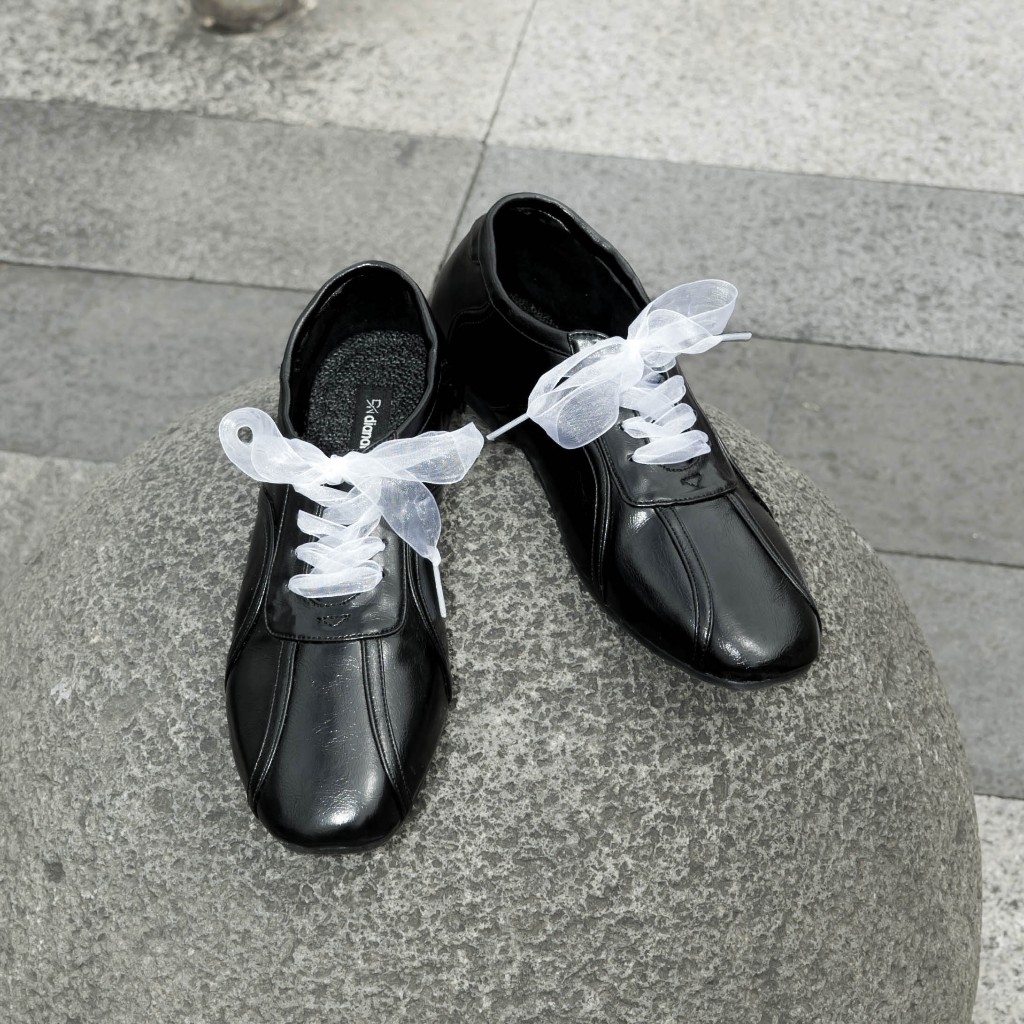 Bora Flat Shoes - Dianable