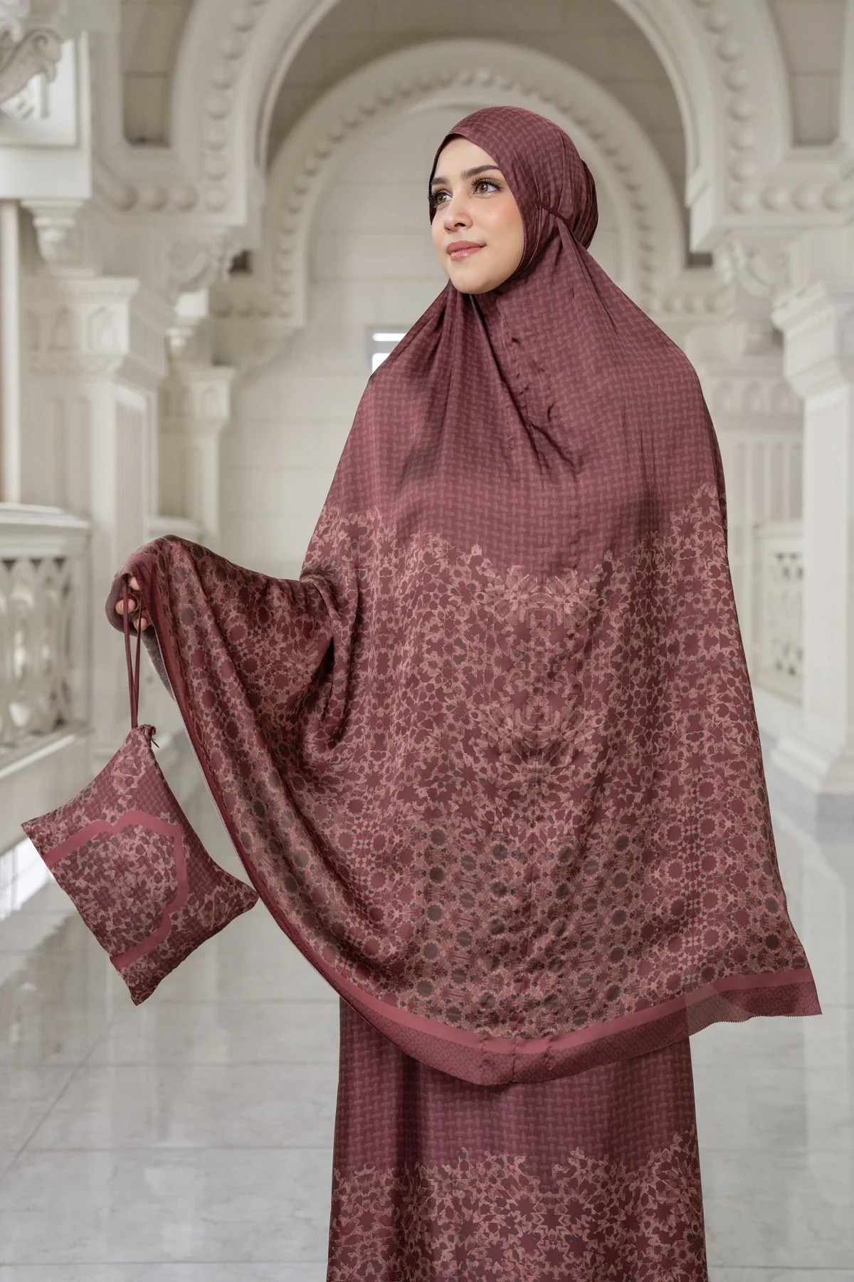 HARAMAIN PRAYER ROBE - BUTTONSCARVES