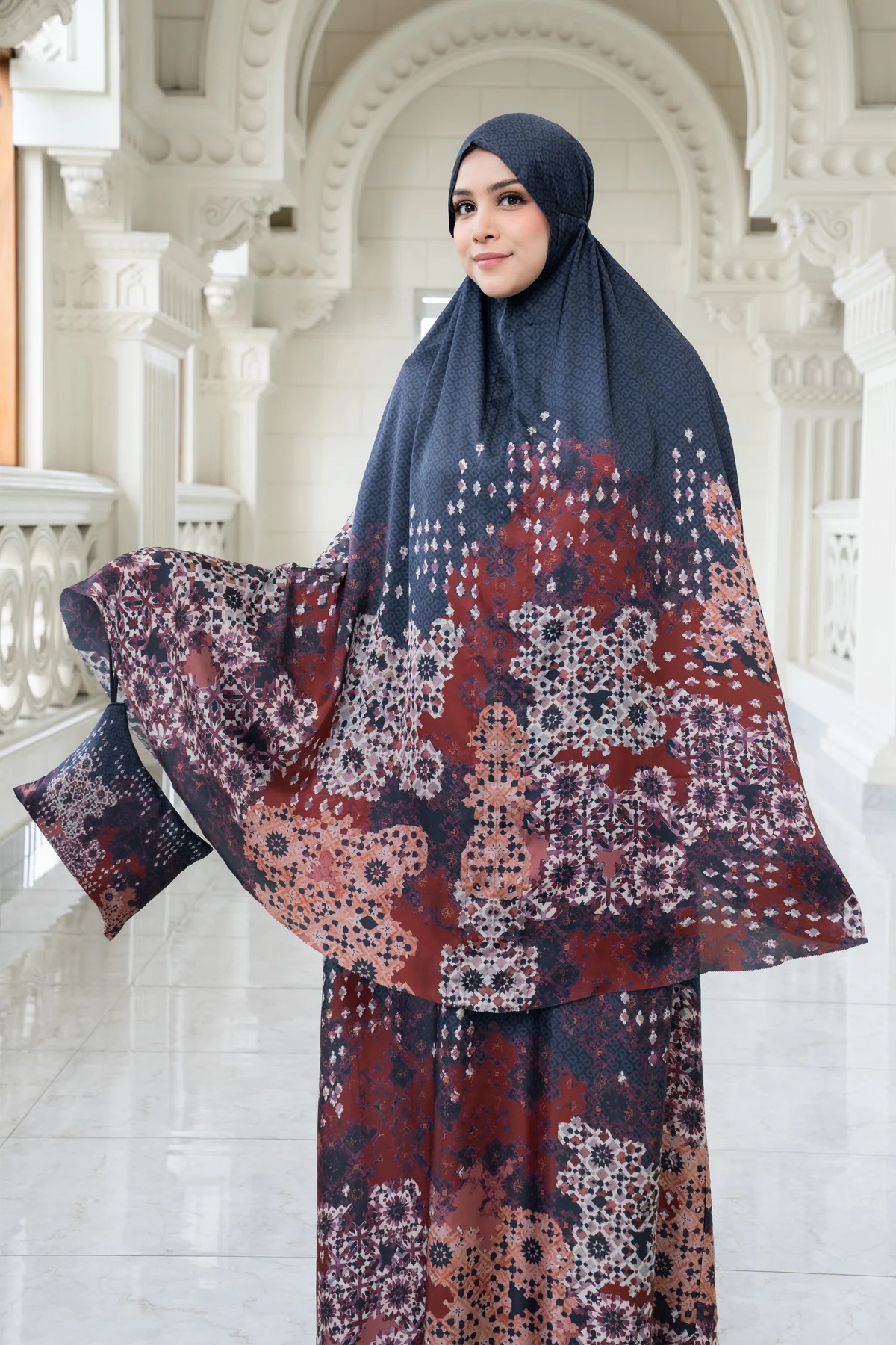 MOROCCAN PRAYER ROBE - BUTTONSCARVES