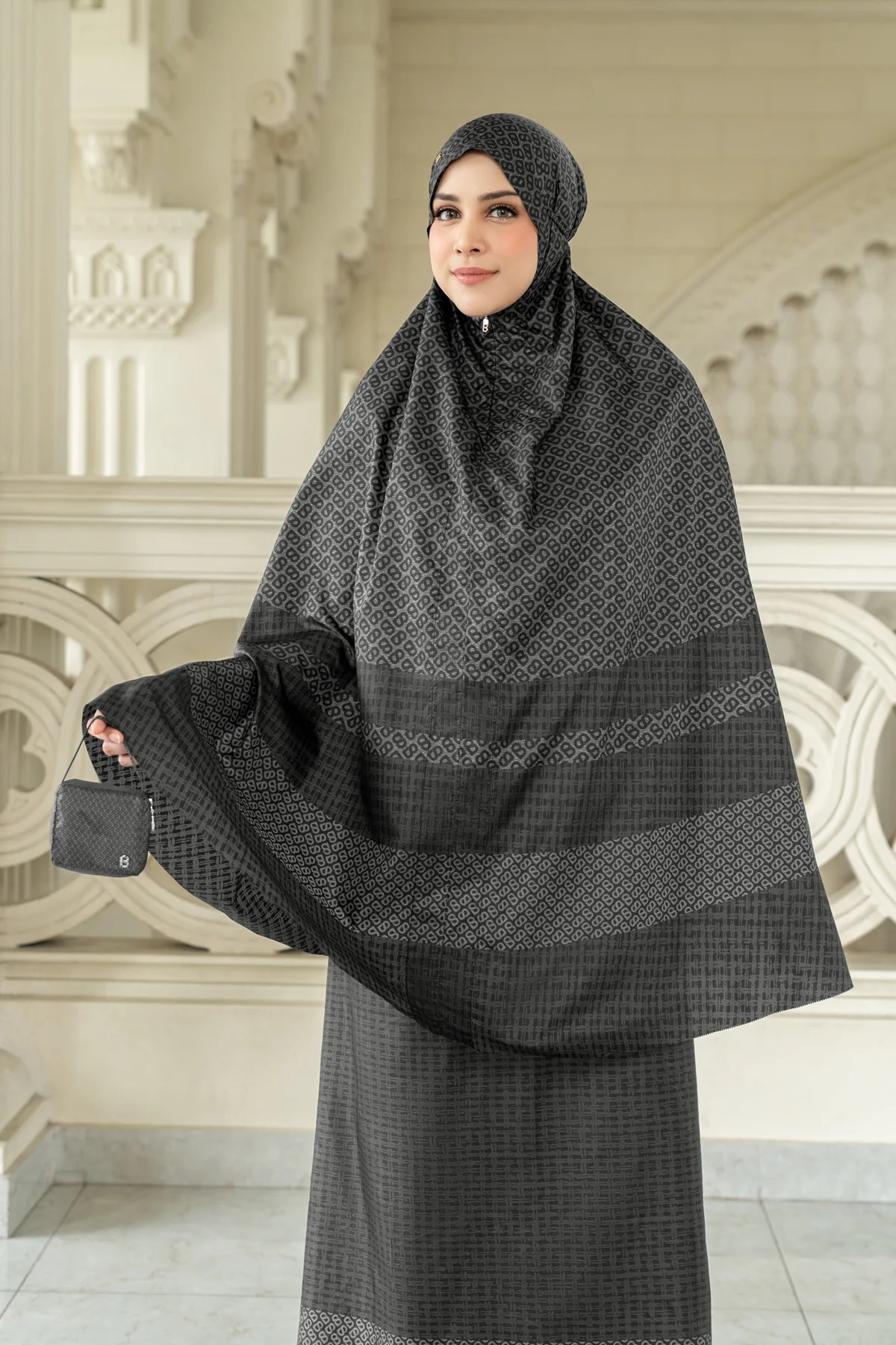 TAPIS ABSTRE CAPSULE PRAYER ROBE - BUTTONSCARVES