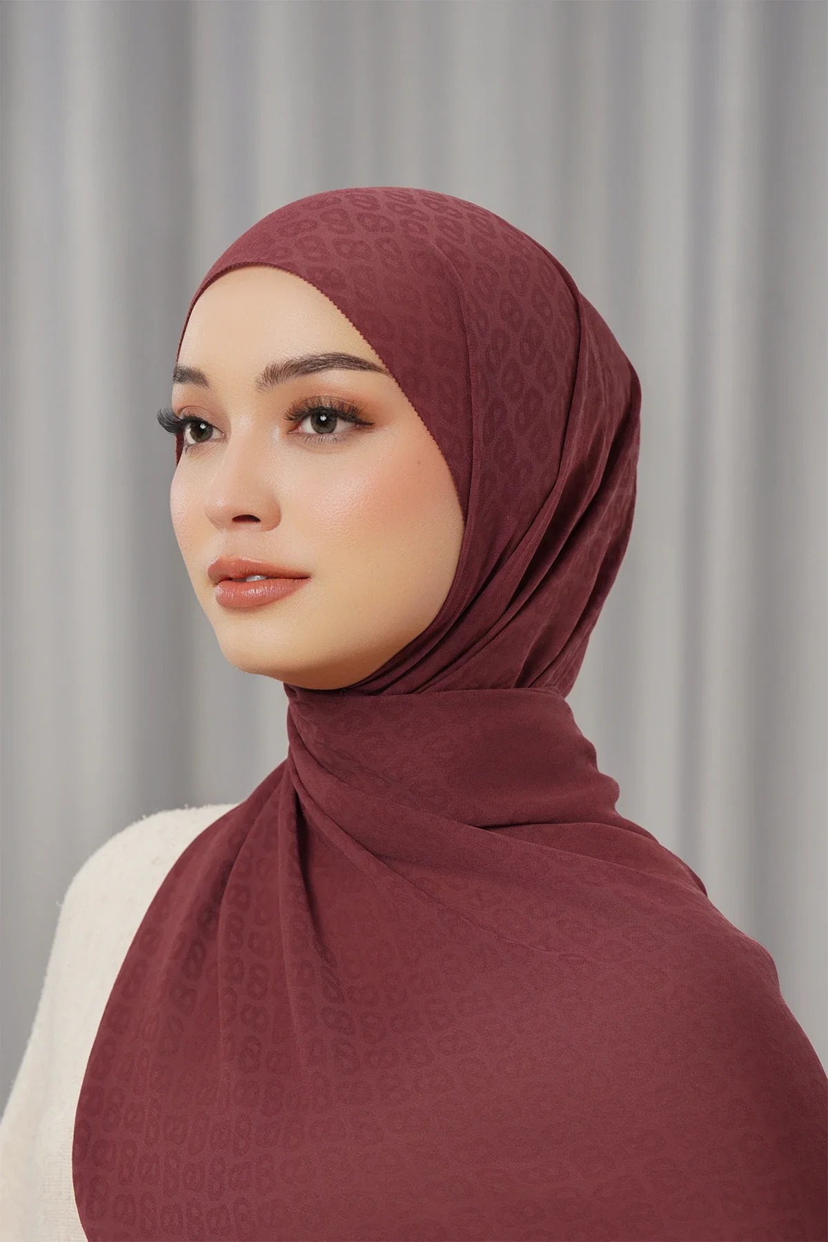 GEORGETTE TAPIS SHAWL - BUTTONSCARVES