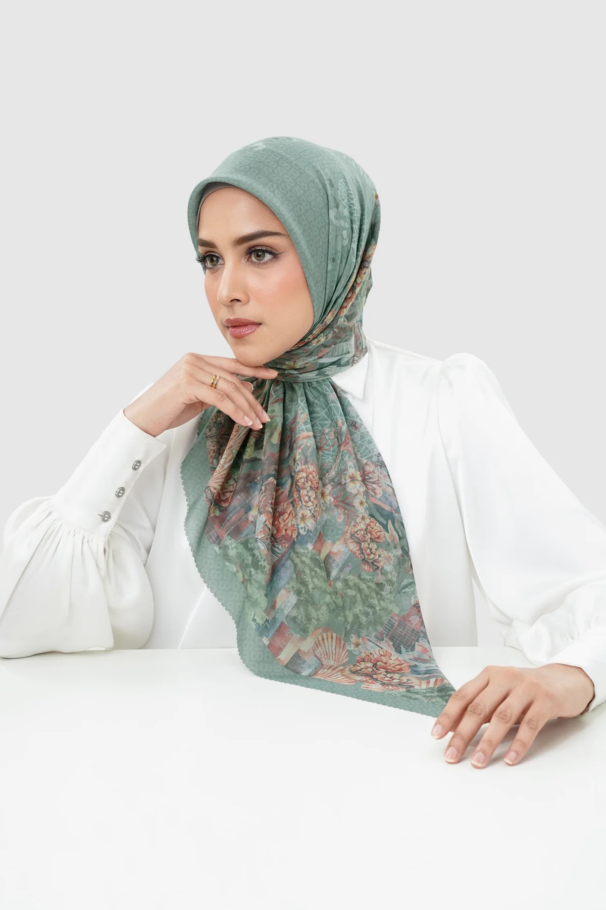 SINGAPORE 2 SQUARE - BUTTONSCARVES