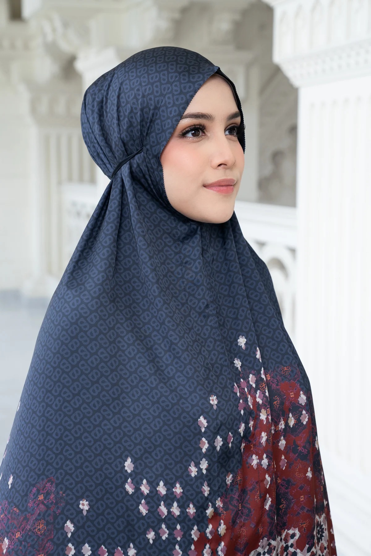 MOROCCAN PRAYER ROBE - BUTTONSCARVES