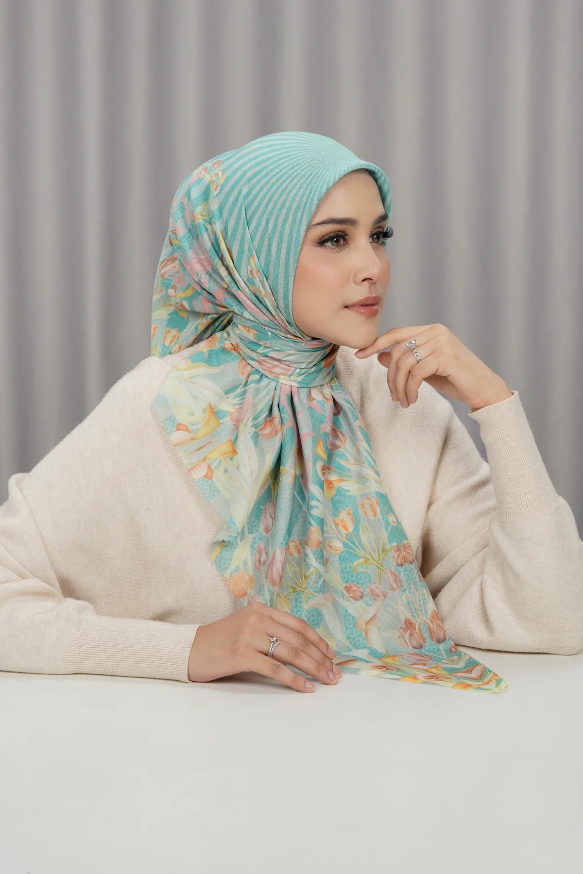 TULIP VOILE SQUARE - BUTTONSCARVES
