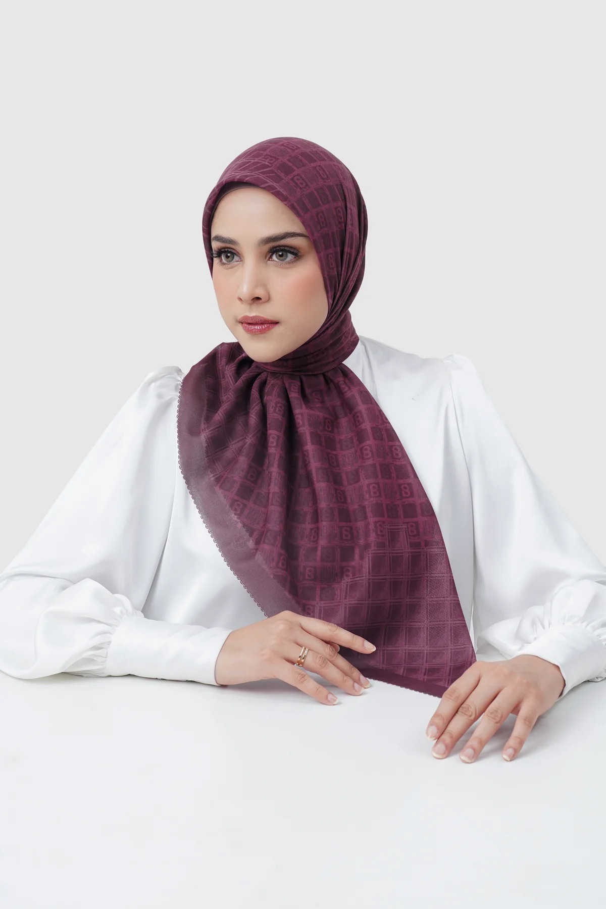 MUSEE VOILE SQUARE - BUTTONSCARVES