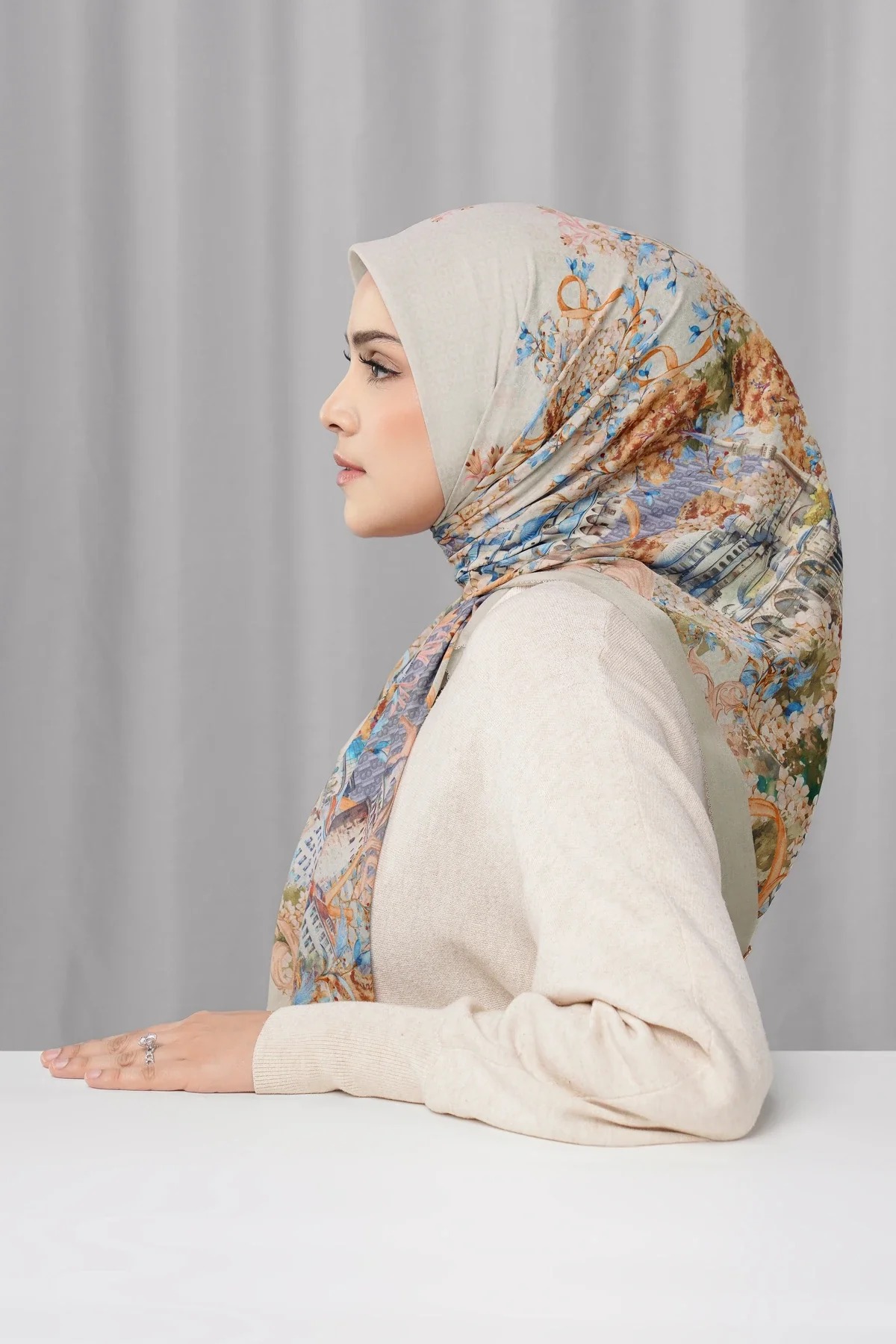 ISTANBUL VOILE SQUARE - BUTTONSCARVES