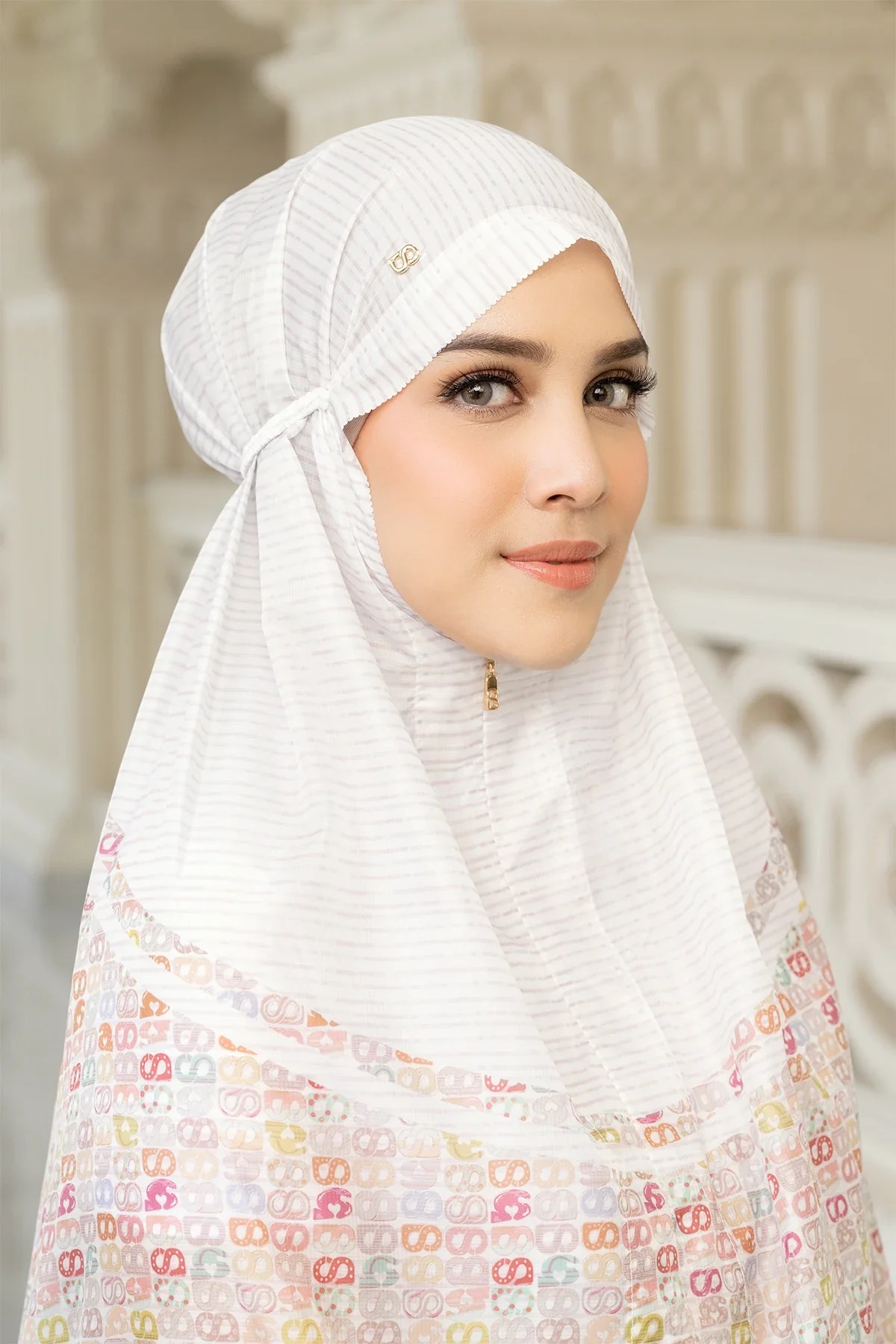 NAGITA CAPSULE PRAYER ROBE - BUTTONSCARVES
