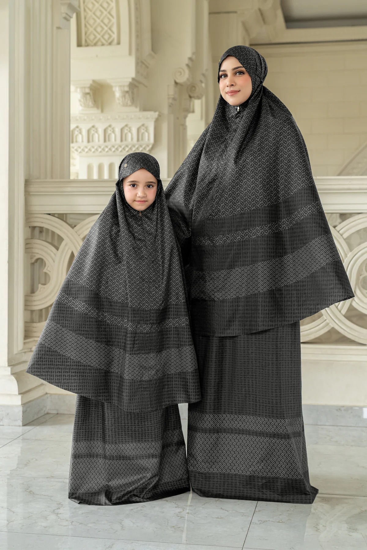 TAPIS ABSTRE CAPSULE PRAYER ROBE - BUTTONSCARVES
