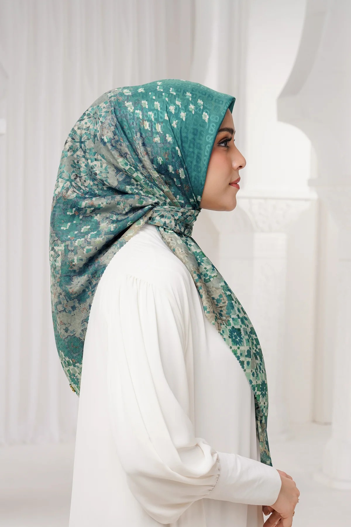 MOROCCAN VOILE SQUARE - BUTTONSCARVES