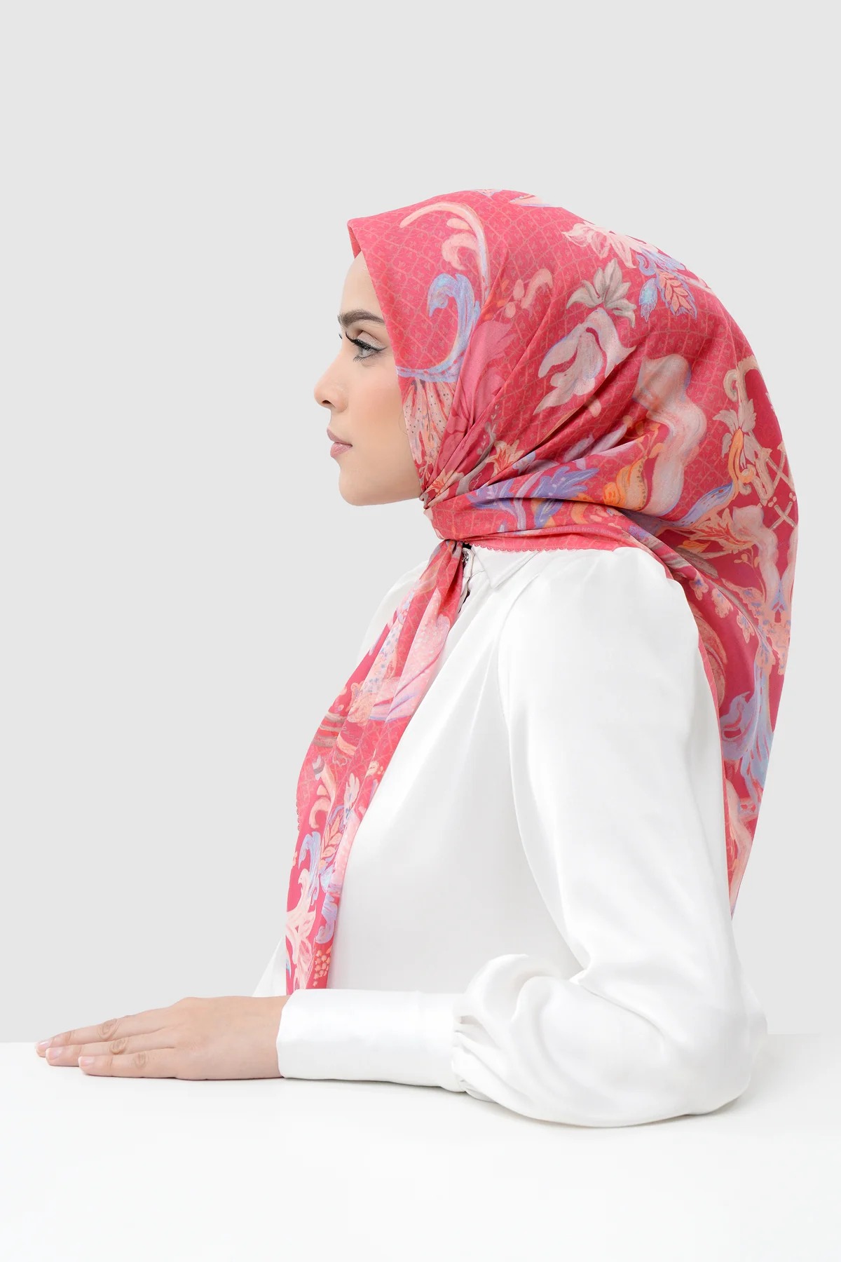 AUTOGRAPH 3.0 VOILE SQUARE - BUTTONSCARVES