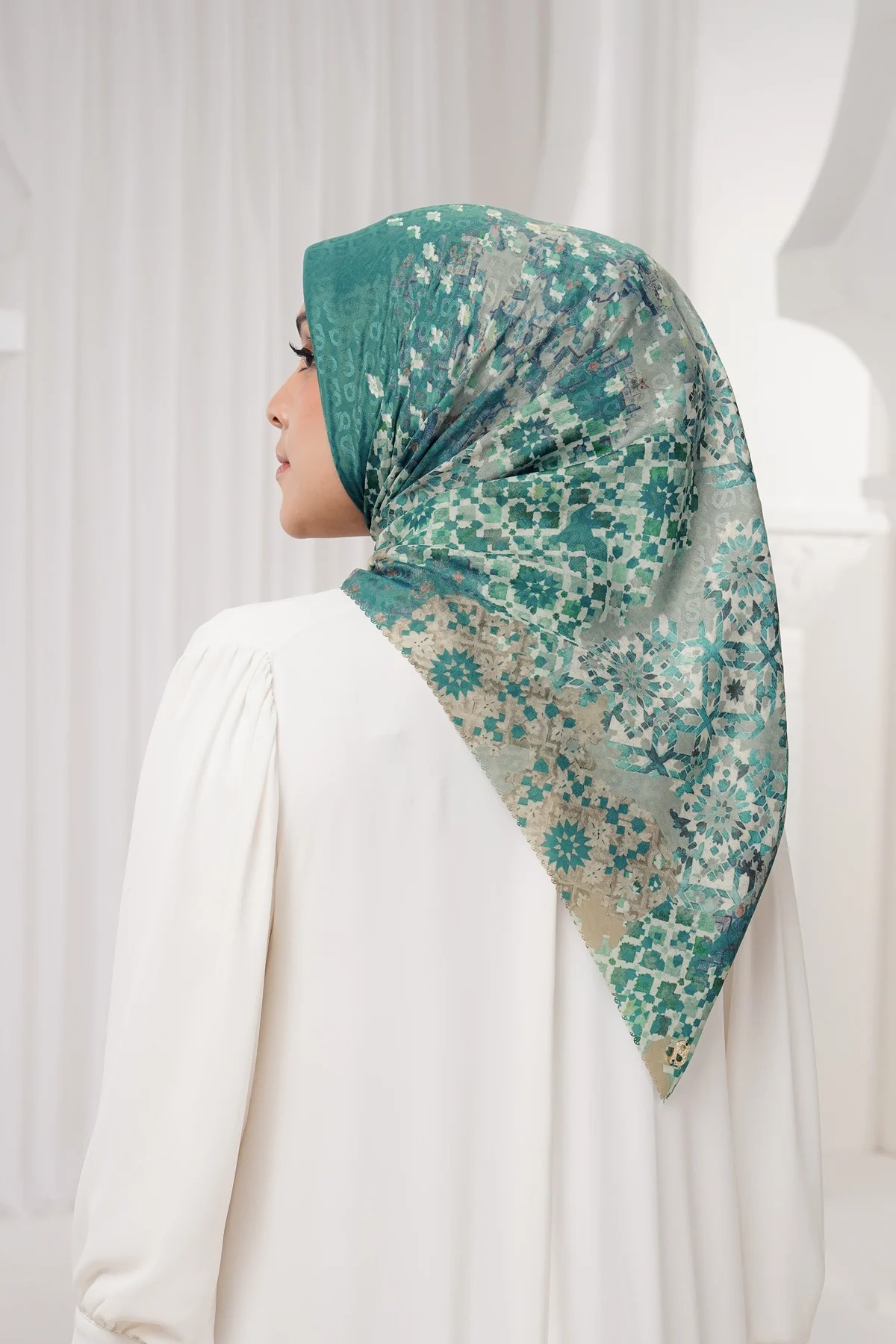 MOROCCAN VOILE SQUARE - BUTTONSCARVES
