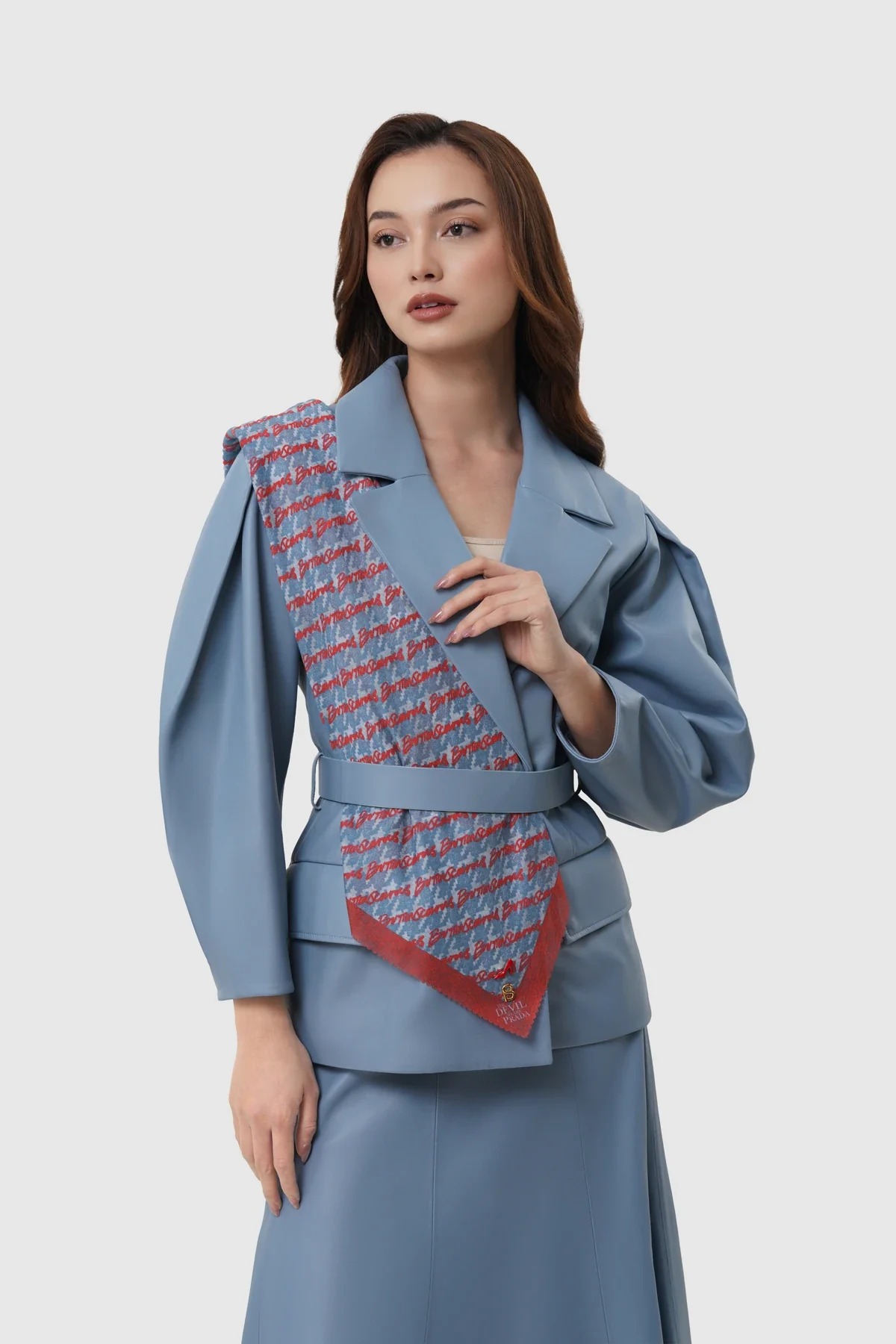 THE EDITOR SQUARE - BUTTONSCARVES